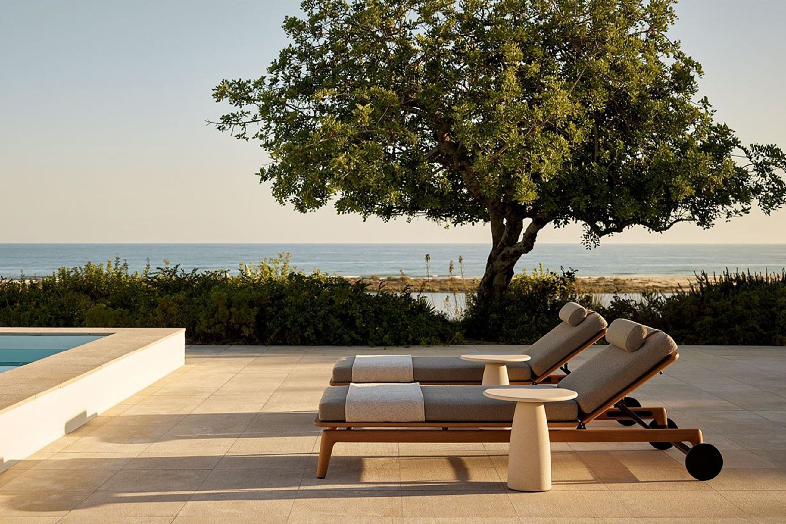 Magnolia Sunbed