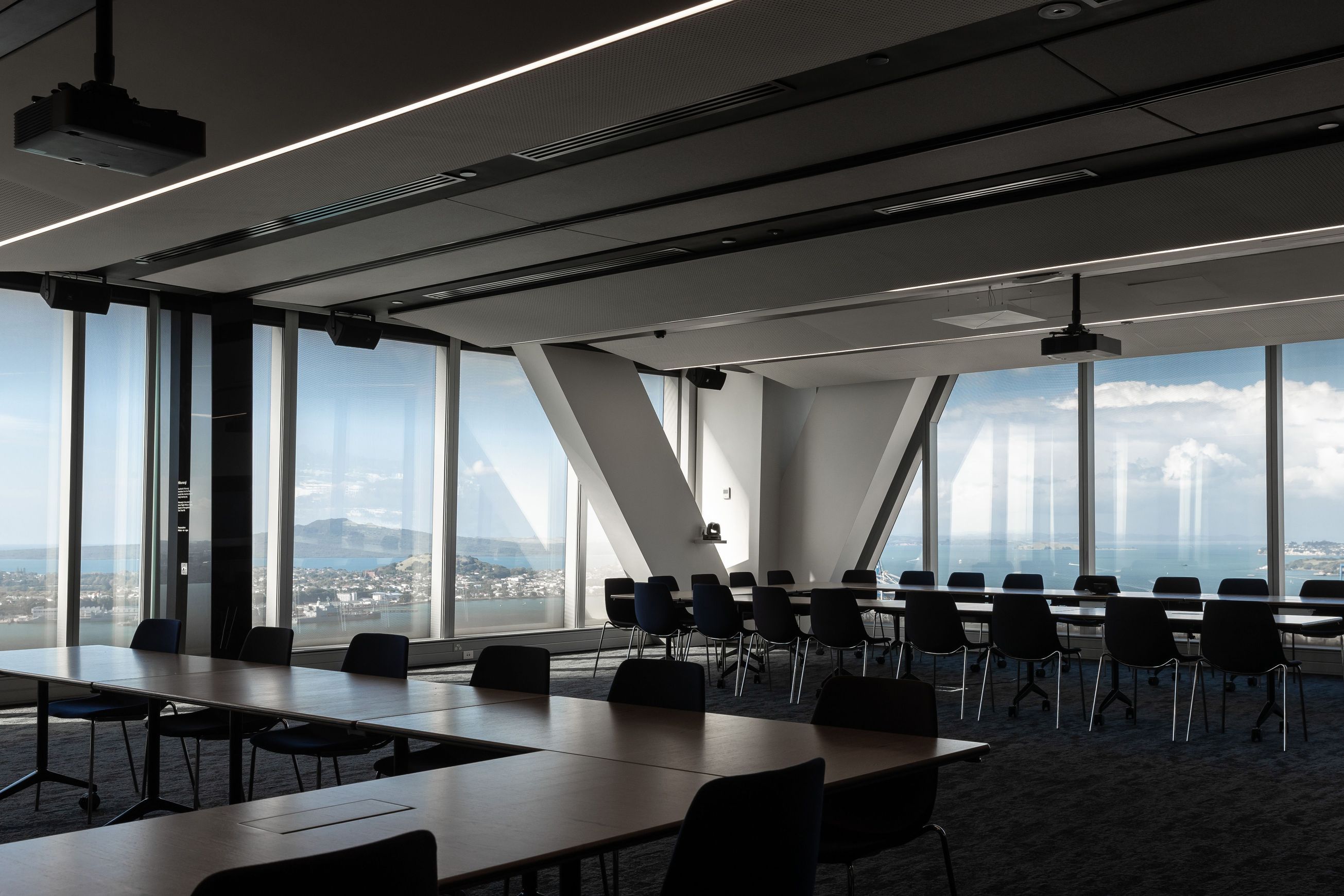 Skyfold Acoustic Vertical Retractable Walls