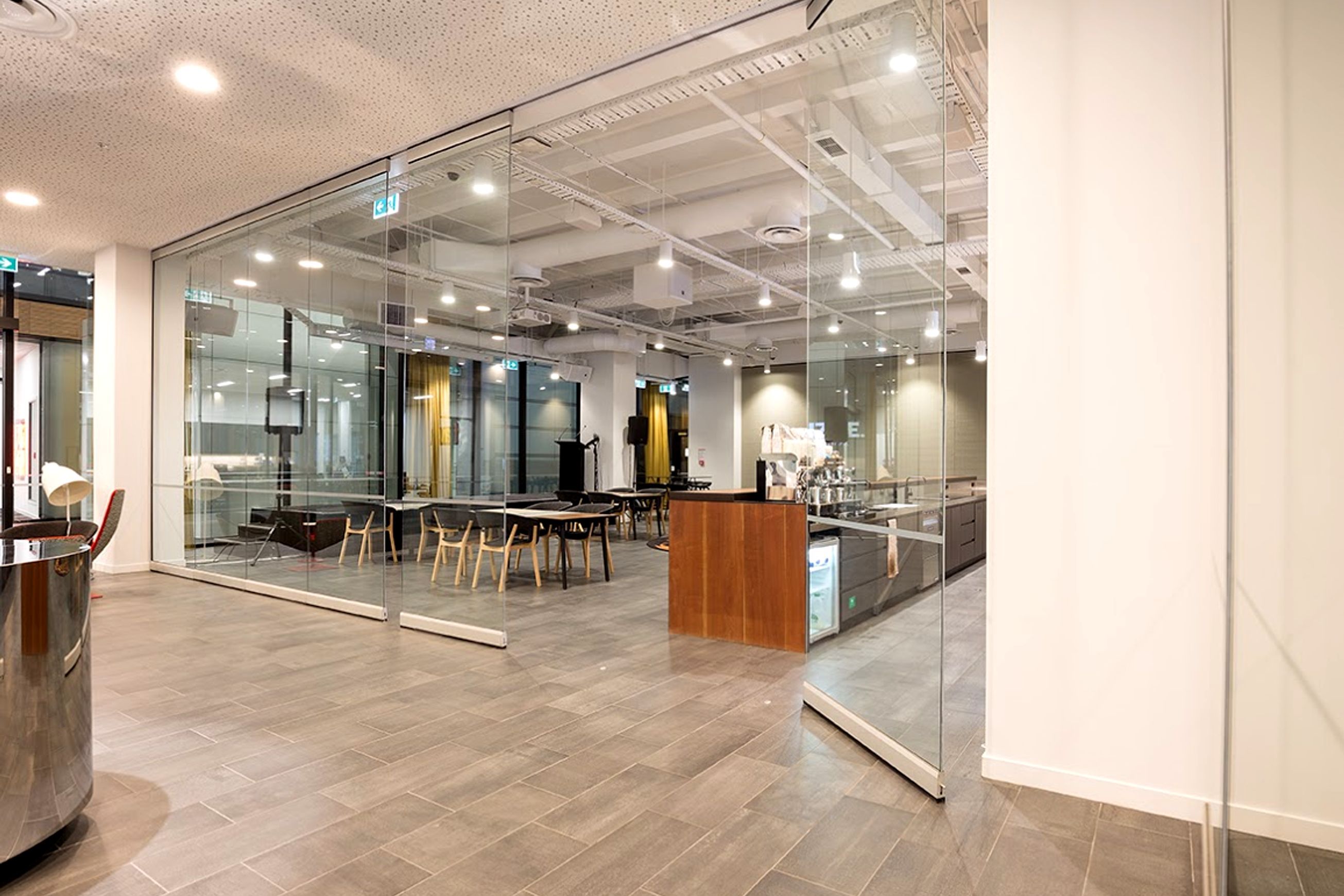GlassSeal Series Glass Operable Walls