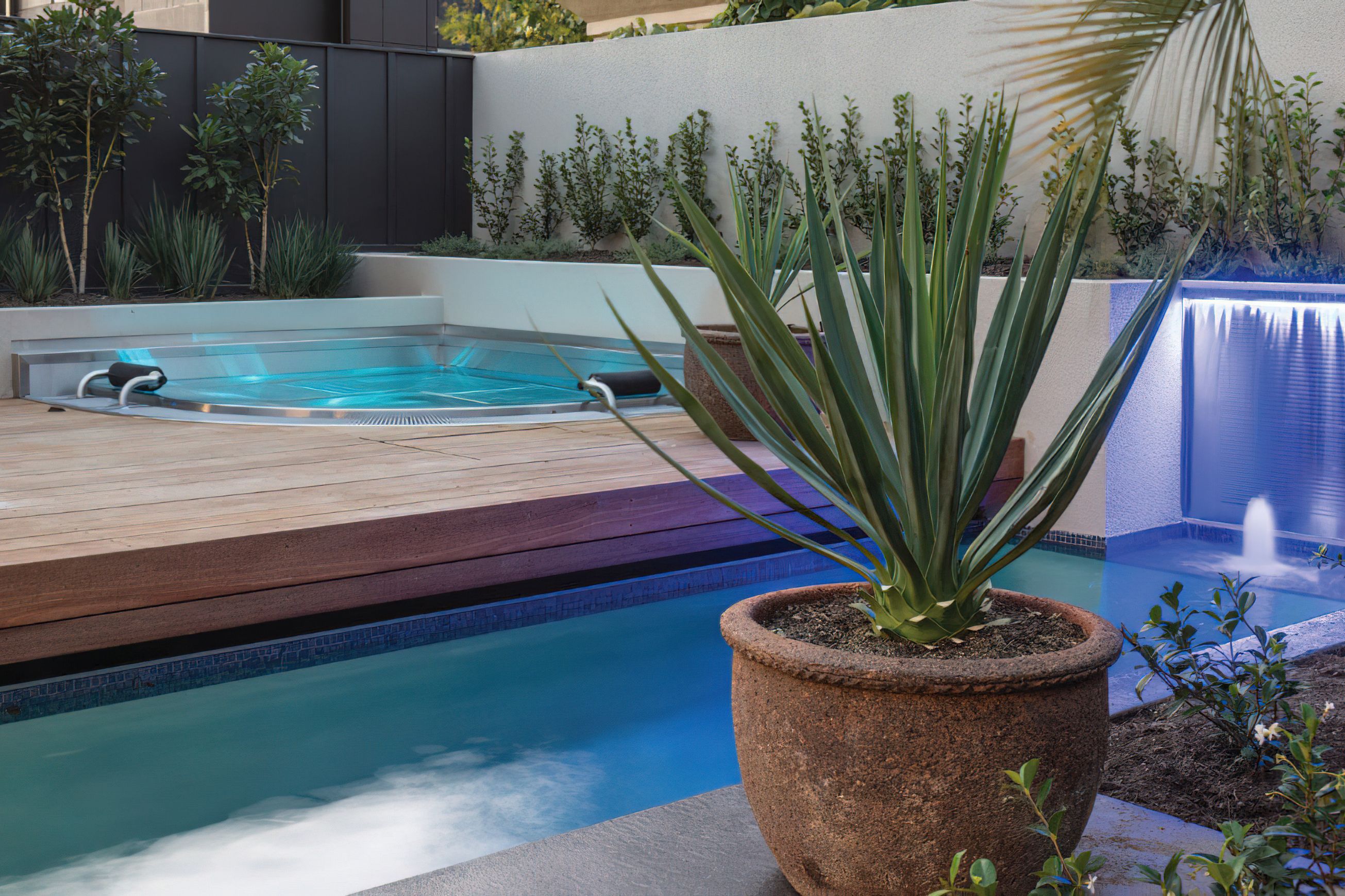 Stainless Steel Swimming Pools & Spas