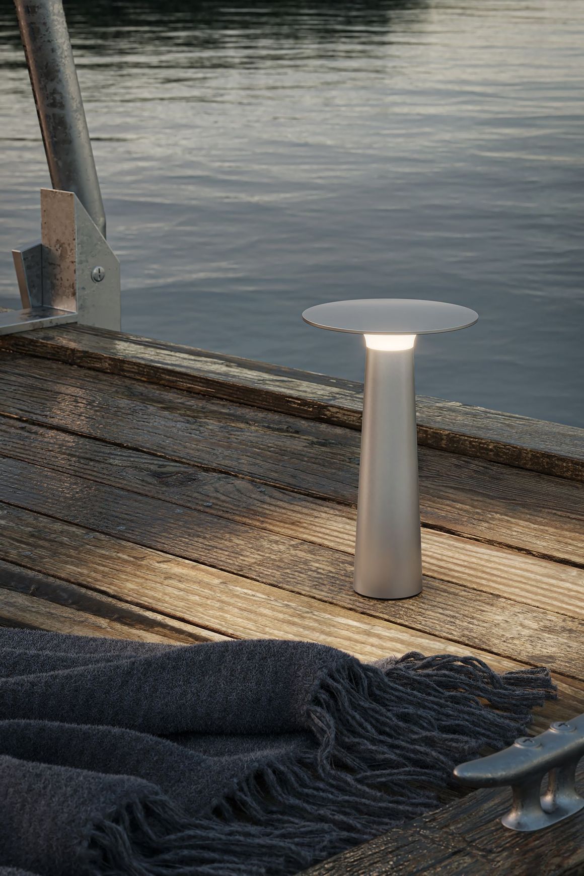 Lix Dim to Amber Lamp
