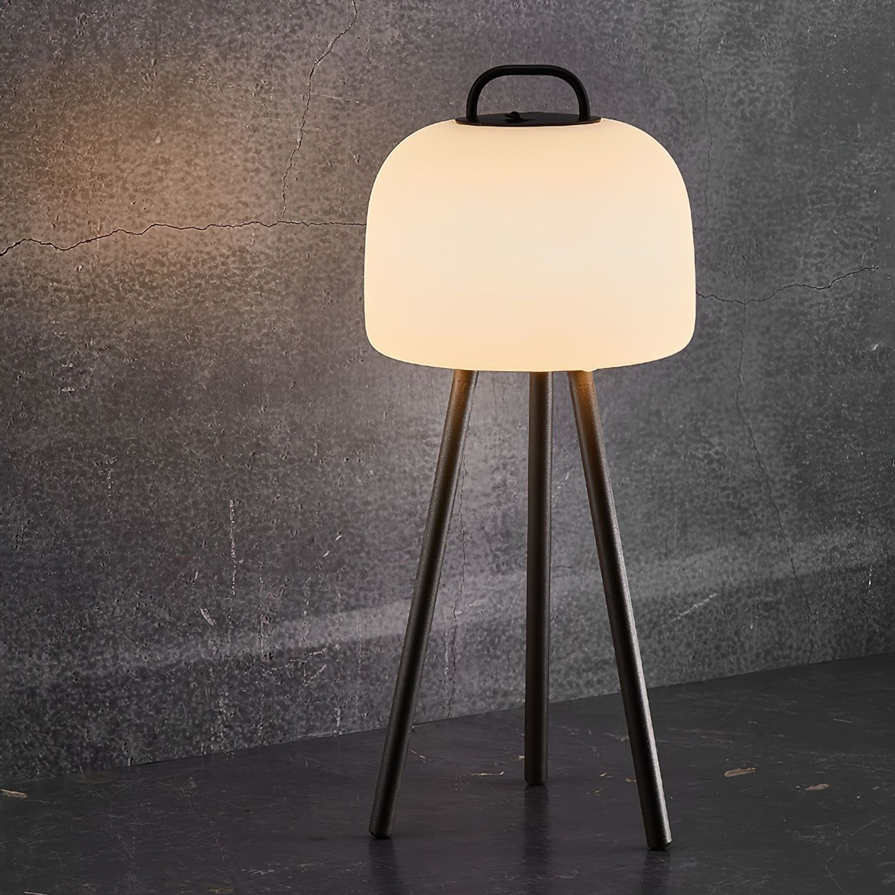 Kettle 22 Table Lamp