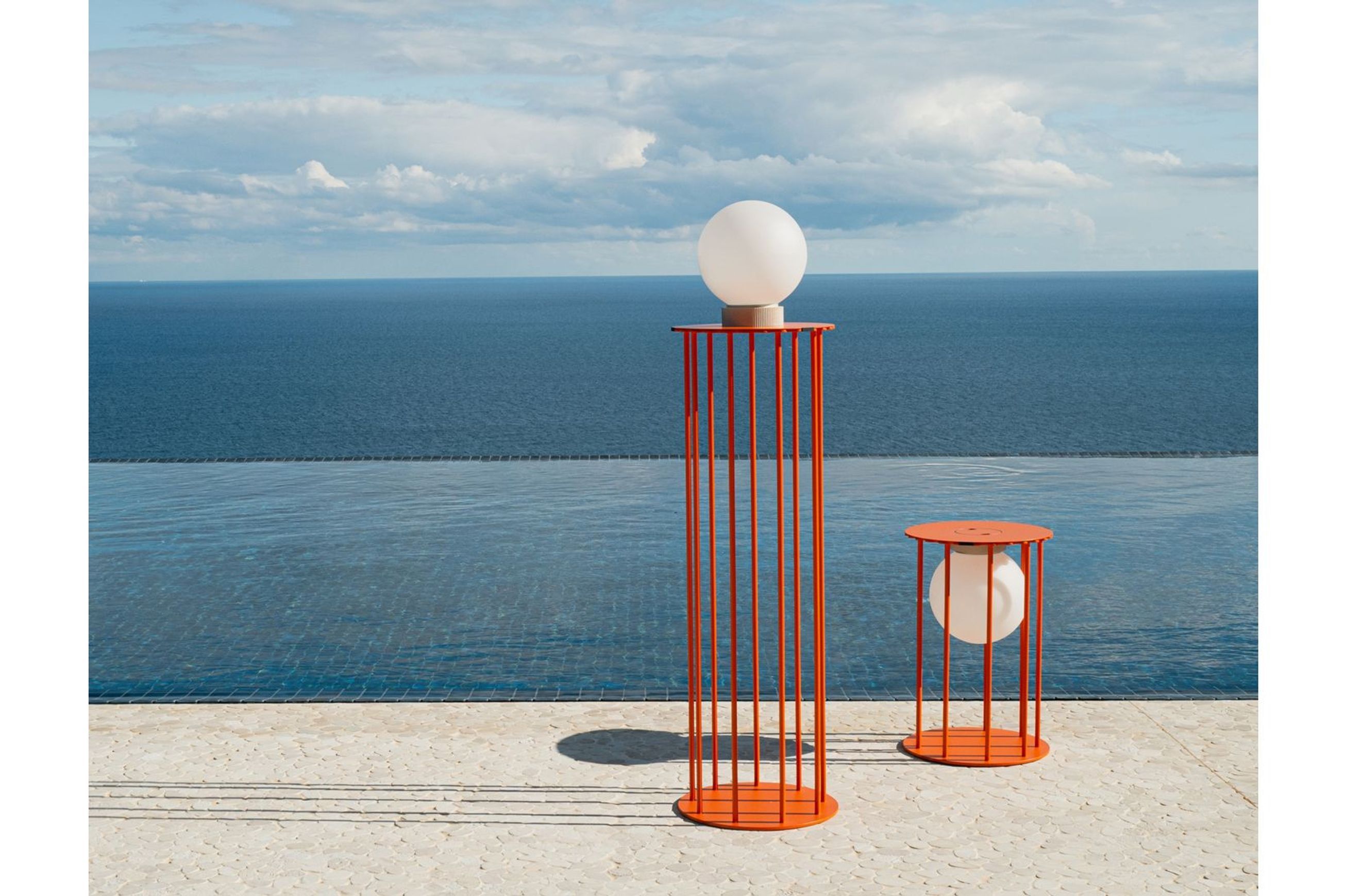 Intro Outdoor Table Lamp