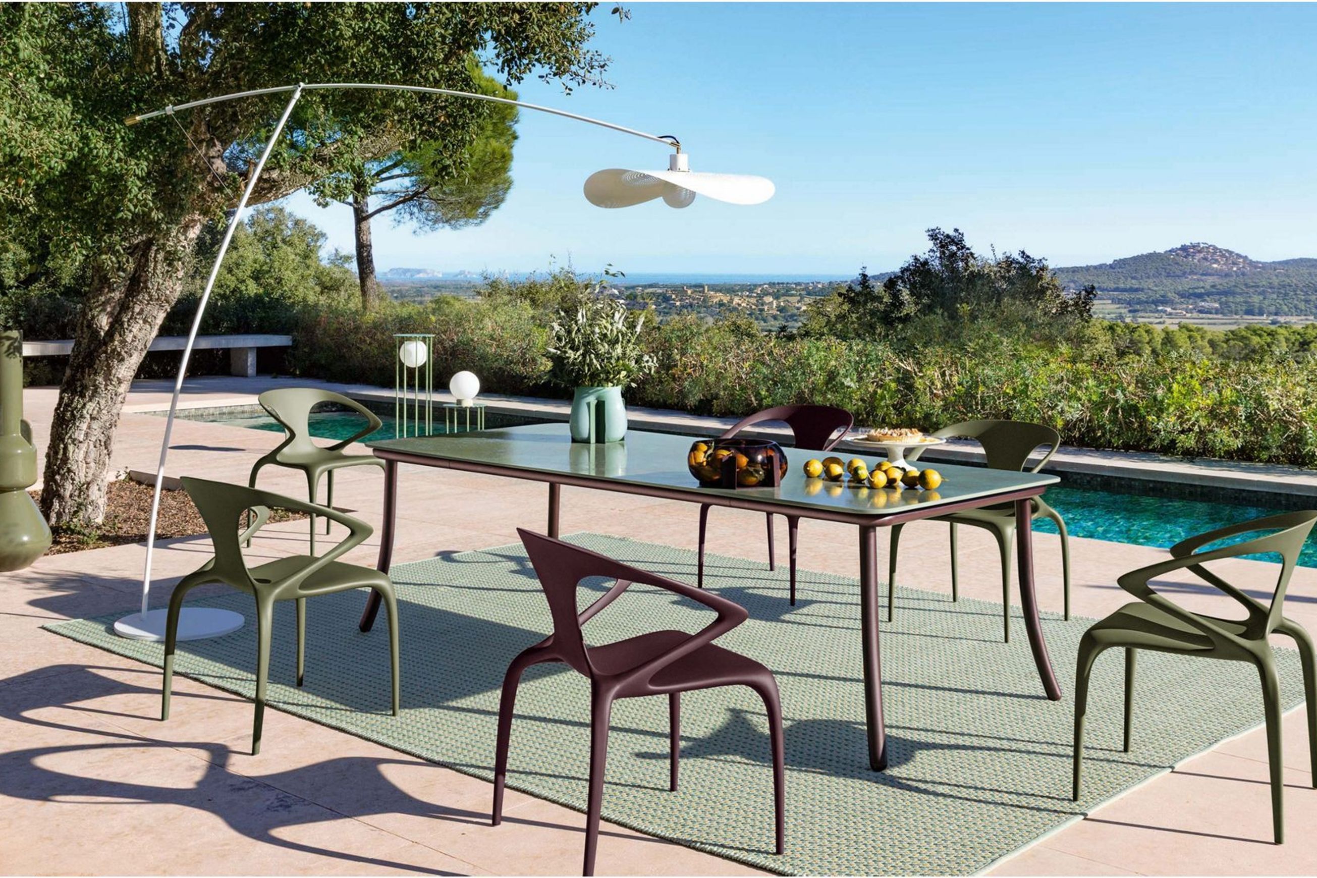 Intro Outdoor Table Lamp