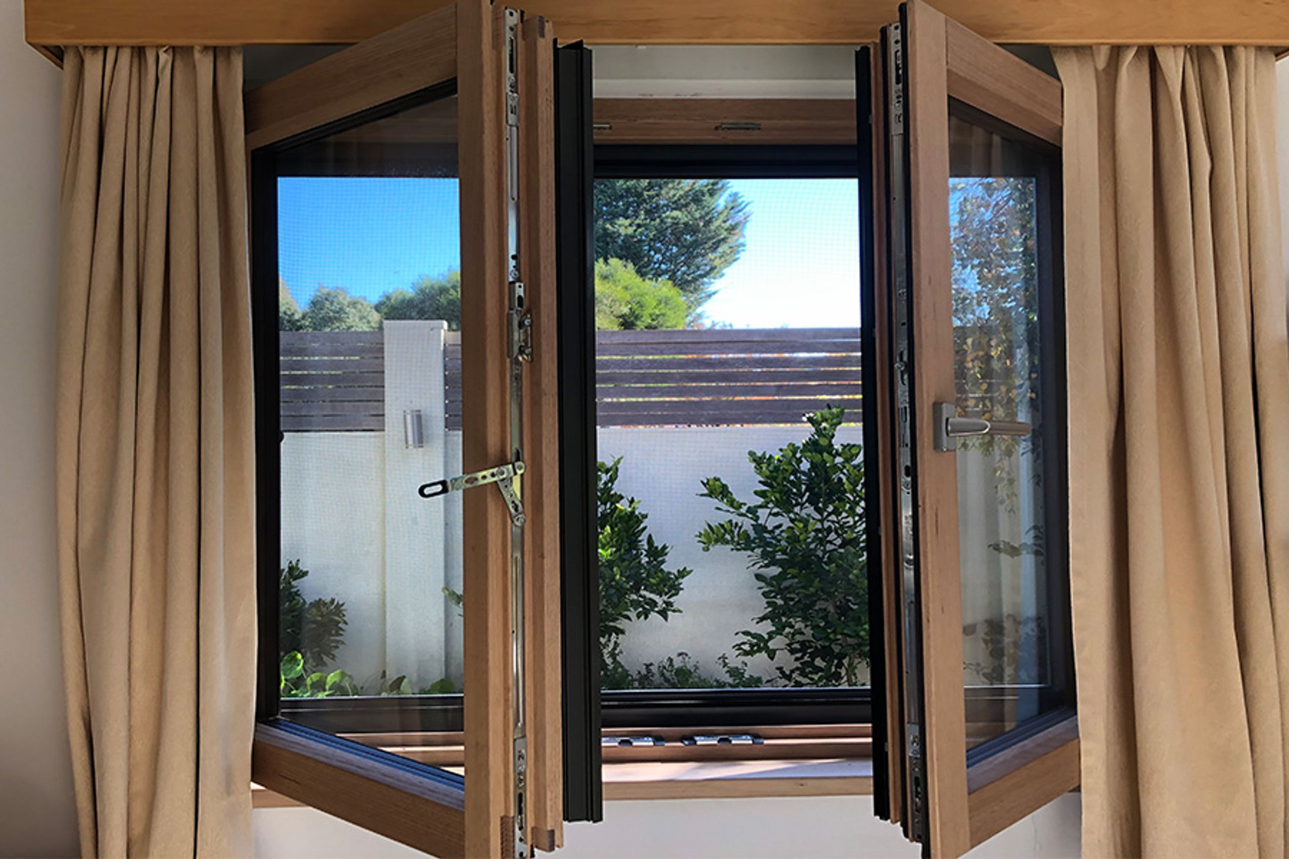 Wood-Alu | Tilt & Turn Windows