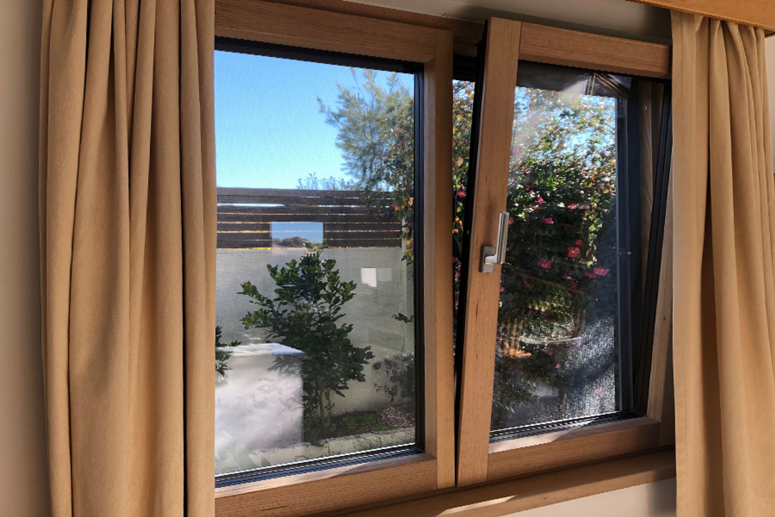 Wood-Alu | Tilt & Turn Windows
