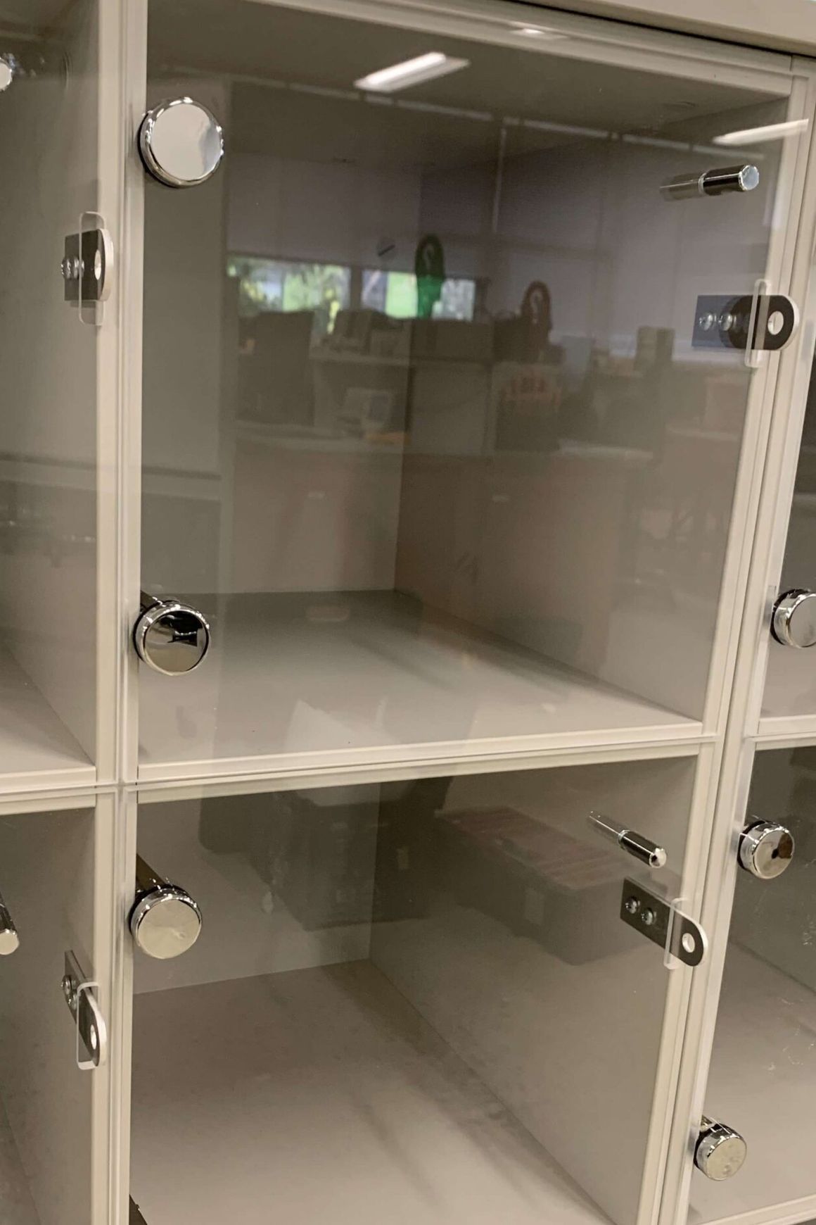 Cube Acrylic Joinery