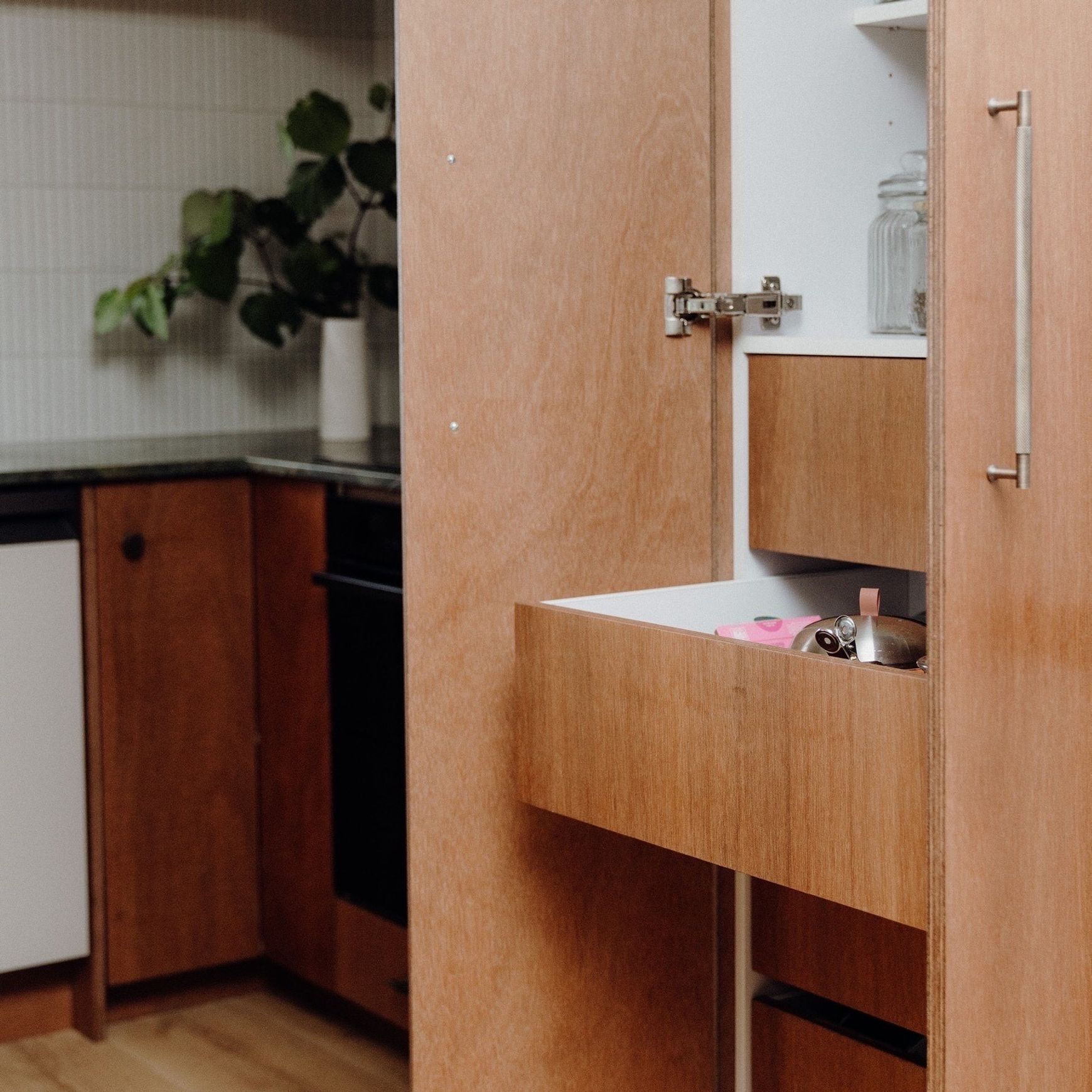 Keruing Brownwood BS1088 | Marine - Joinery Plywood