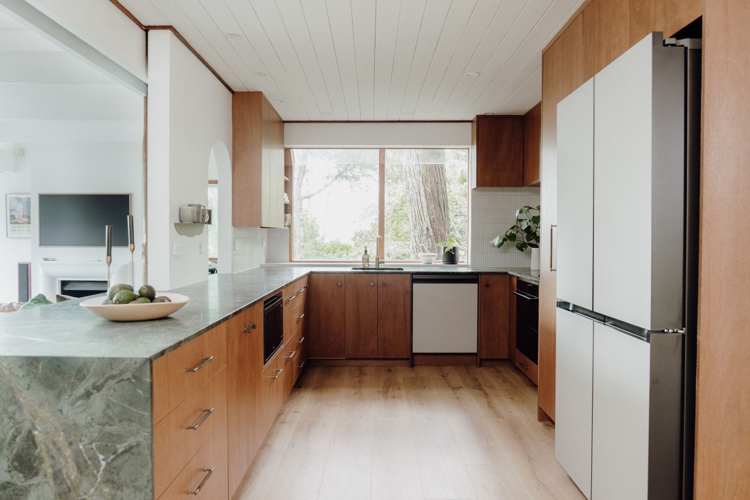 Keruing Brownwood BS1088 | Marine - Joinery Plywood