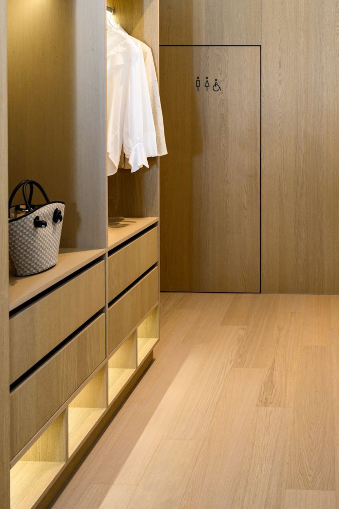 Desert Oak Shinnoki Prefinished Timber Veneer