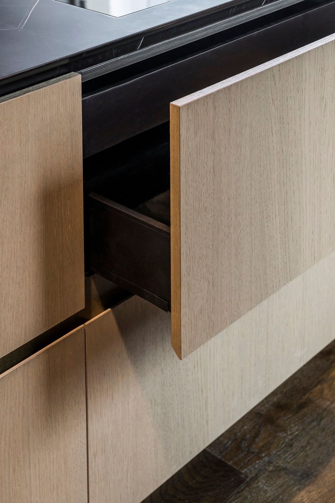 Desert Oak Shinnoki Prefinished Timber Veneer