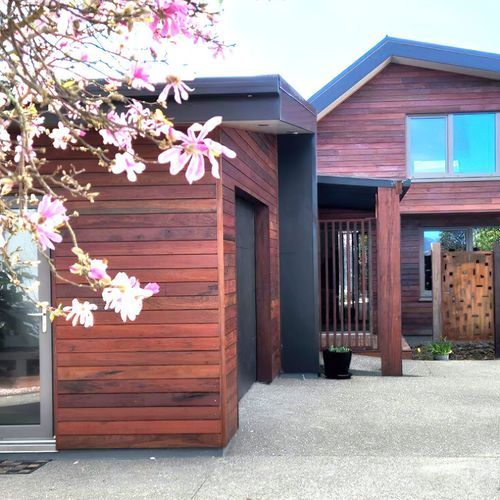 Cladding | Mixed brown/purple/red – dressed clear oil