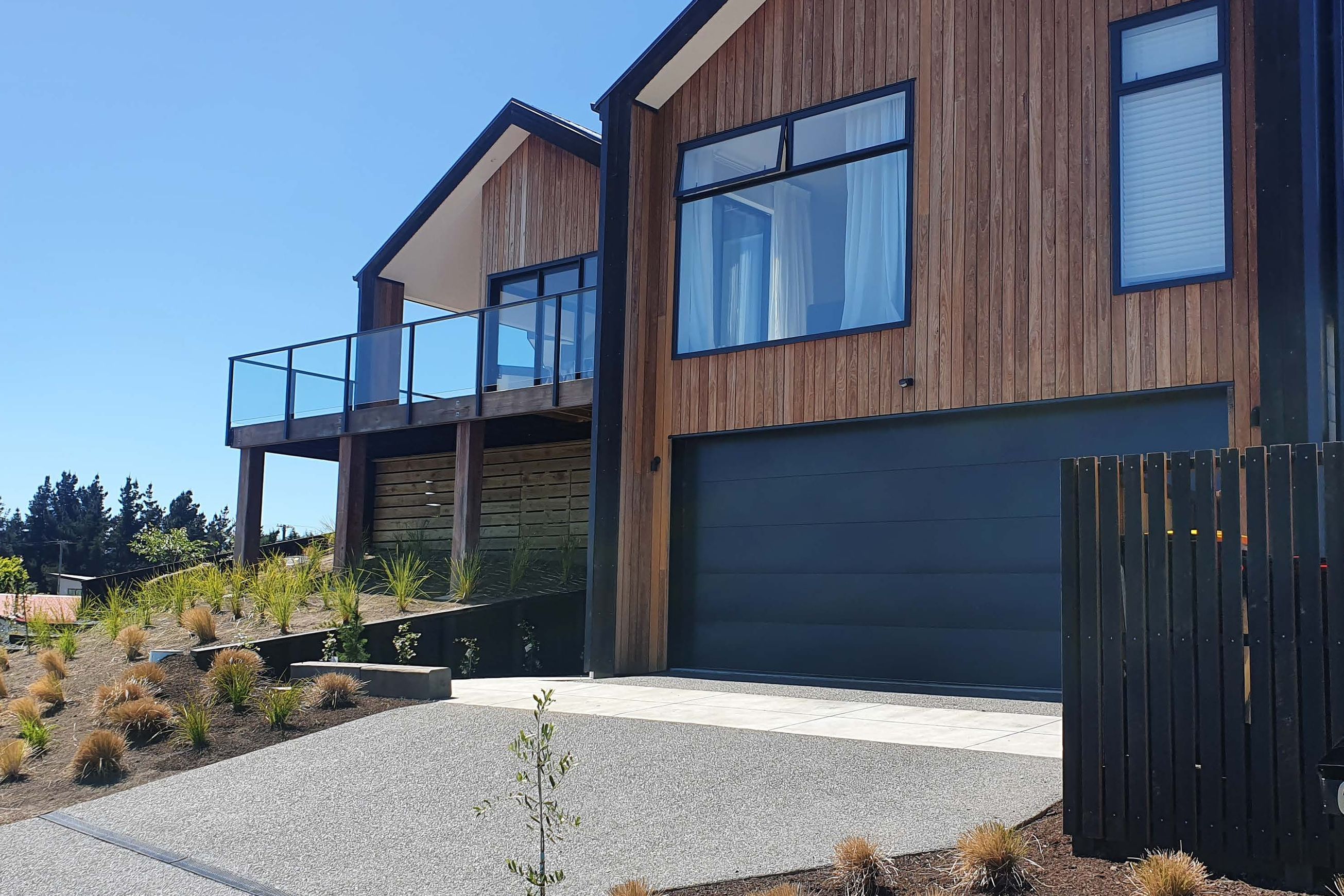 Hardwood Cladding | Mixed Pales Tallowwood - Blackbutt