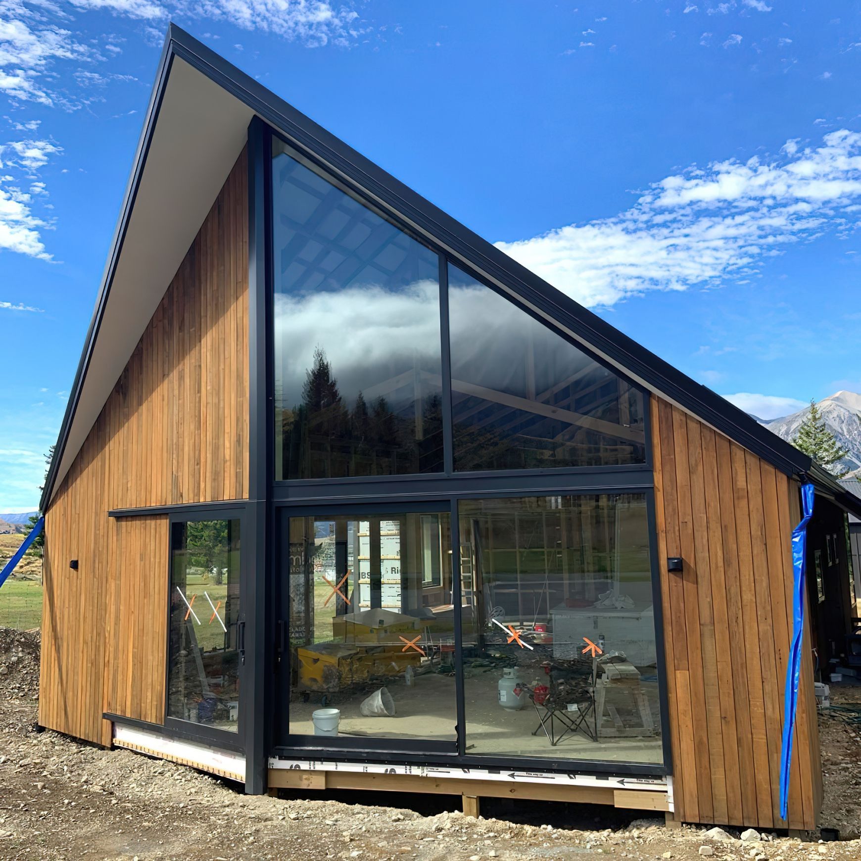 Cladding | Mixed hardwoods – sawn face – no oil