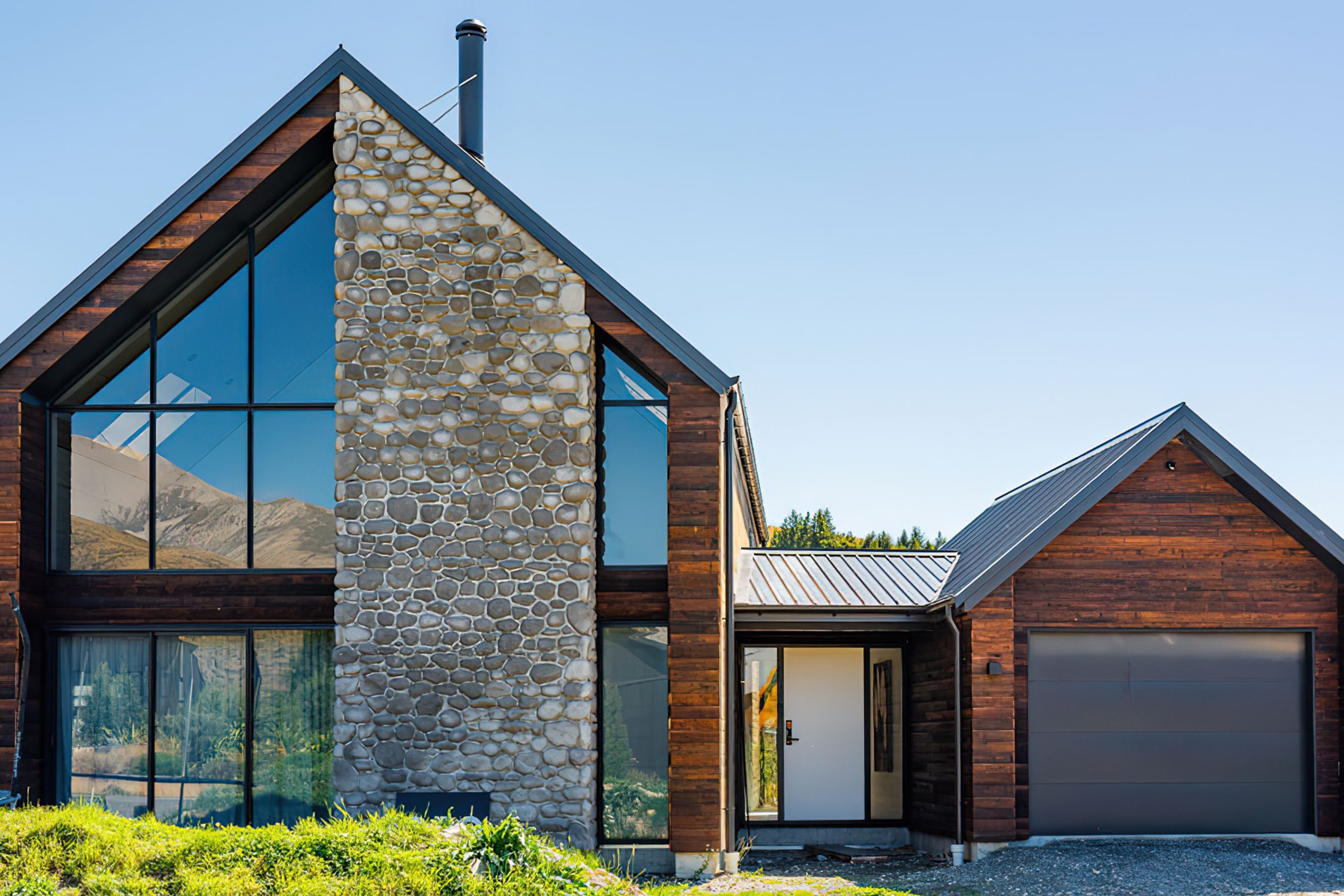 Cladding | Sawn face horizontal – drydens clear oil