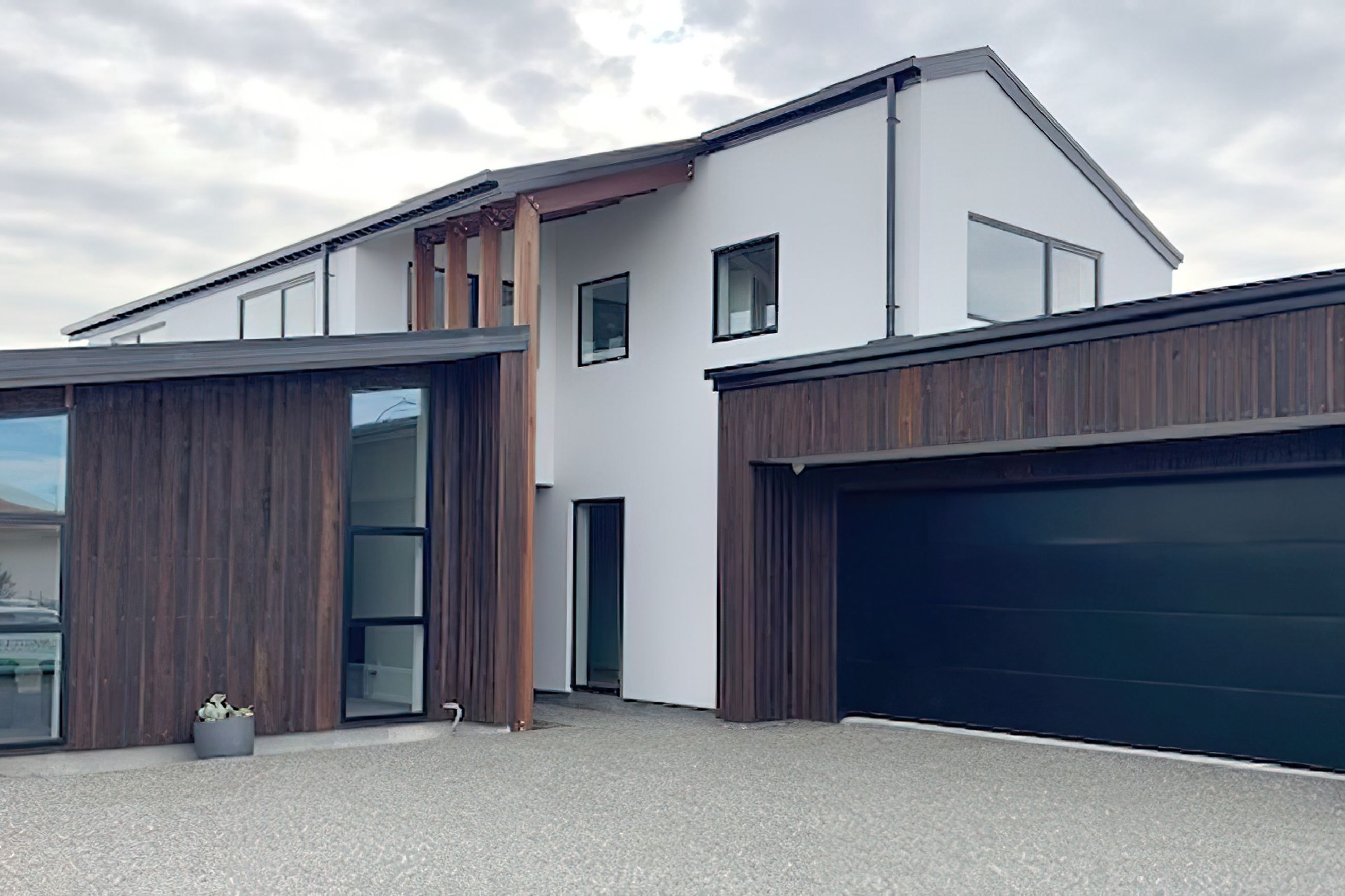 Cladding | Sawn face – clear oil