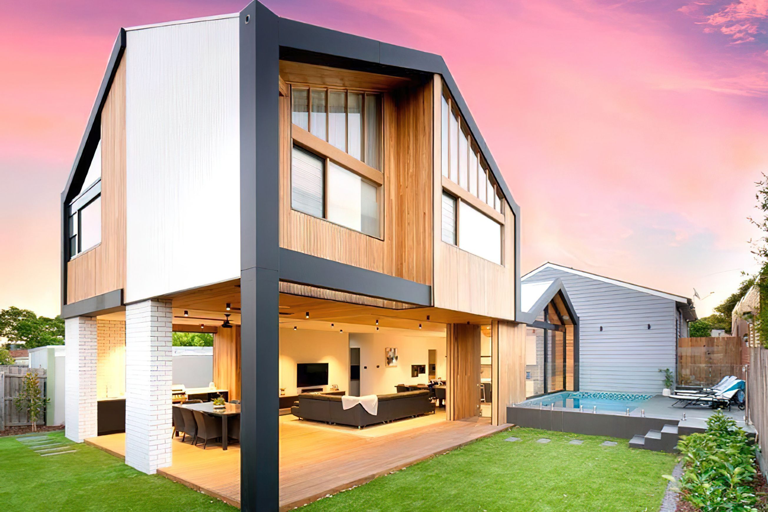 Hardwood Cladding | Mixed Pales Tallowwood - Blackbutt