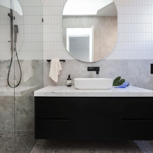 Bianca Hand Towel Rail | Matte Black