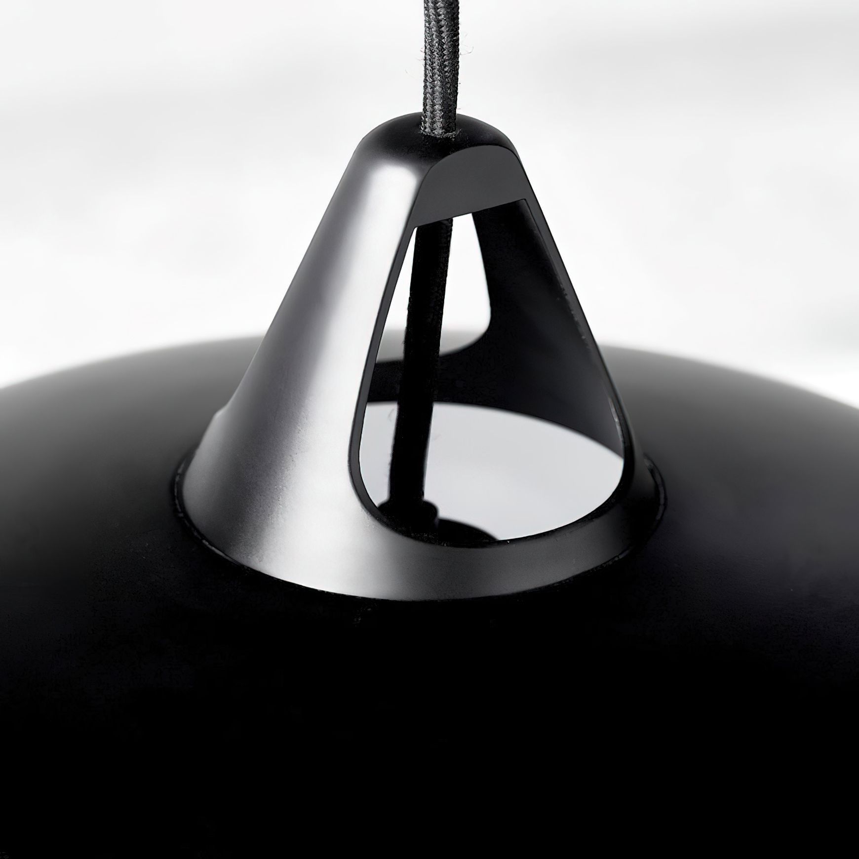 Belly 29 Pendant
