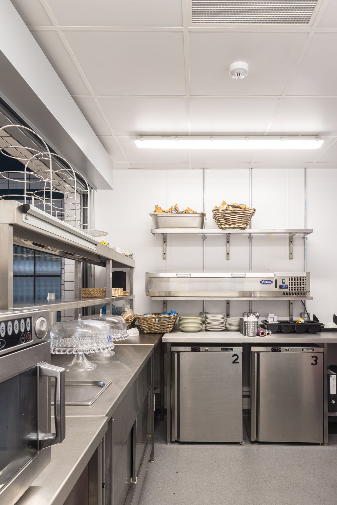 Altro Whiterock White™ FR Hygienic Wall Lining