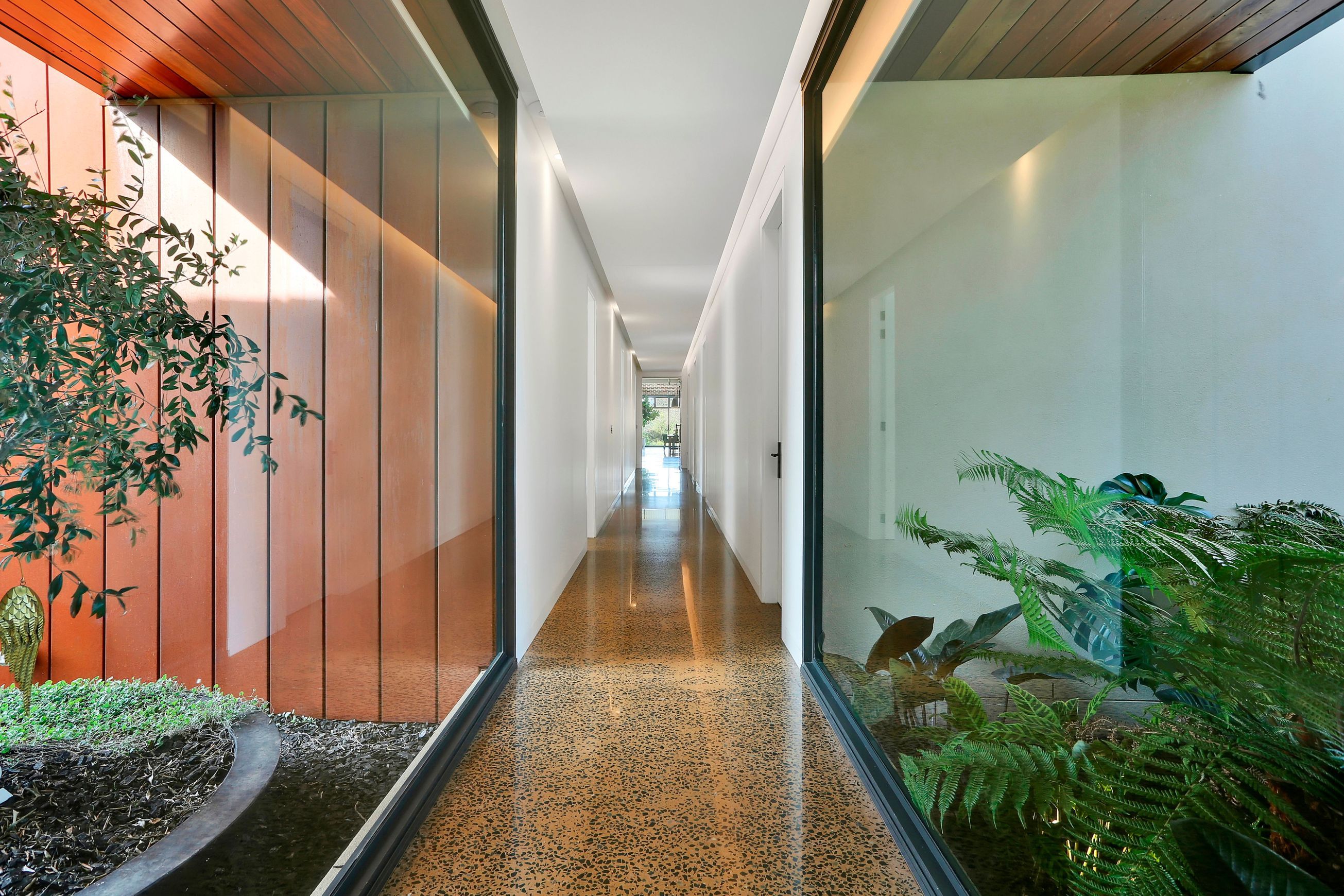 Elevate | Series 424 | Double Glazed 102mm Framing