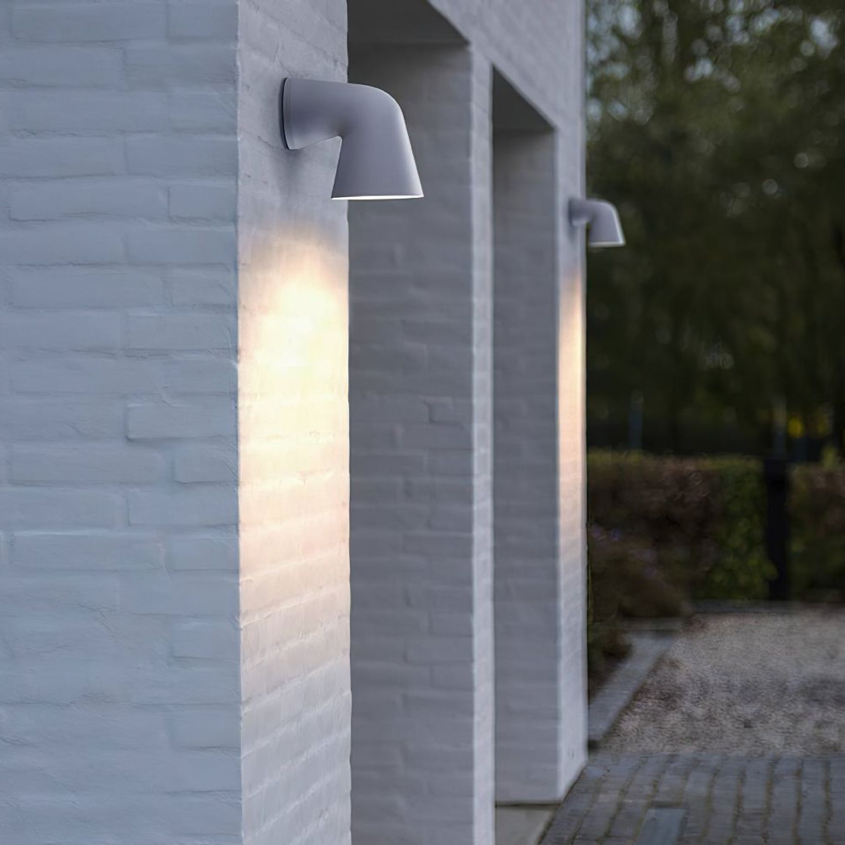 Front Single Wall Light