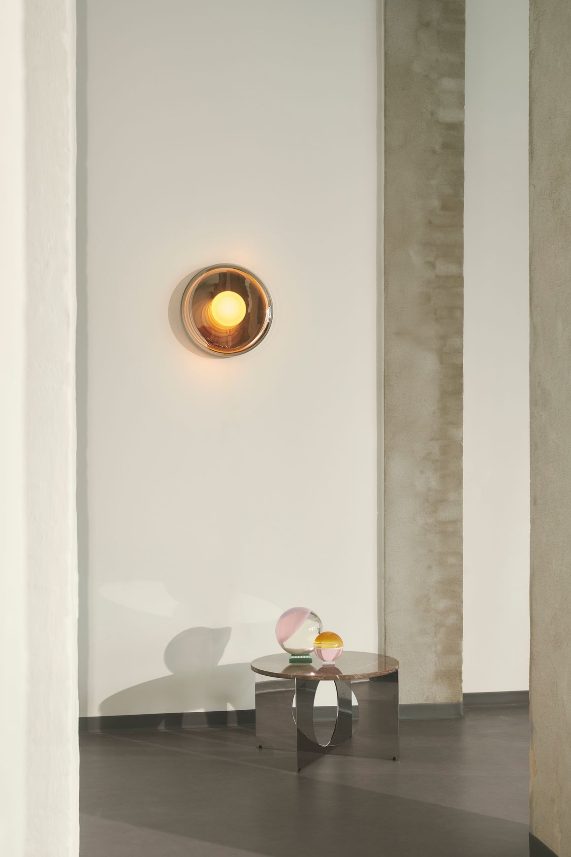 Endless Wall Light