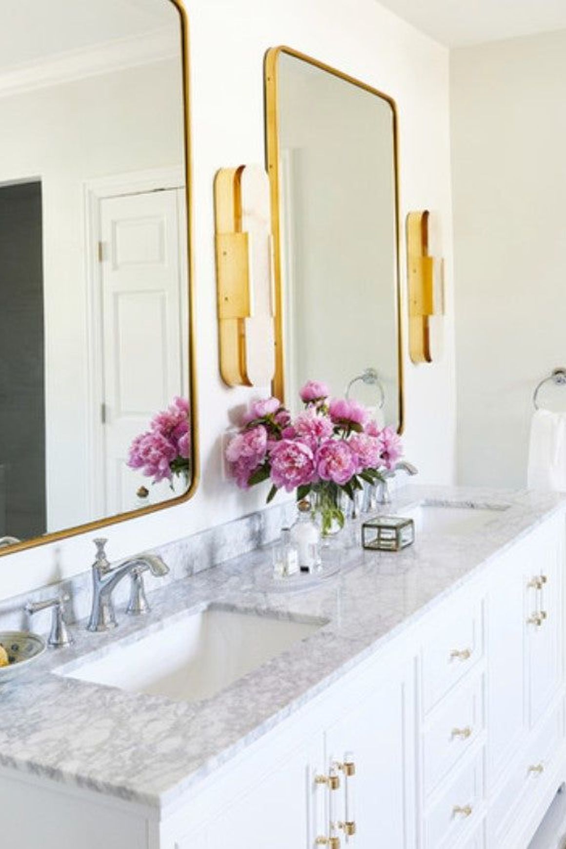 Visual Comfort Kelly Wearstler Melange Elongated Wall Sconce