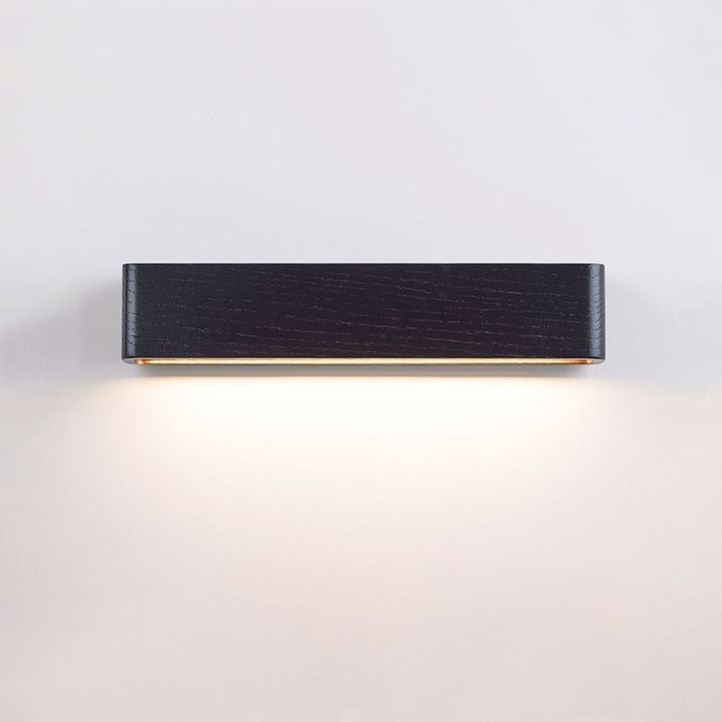 Umber Linear Sconce | Black