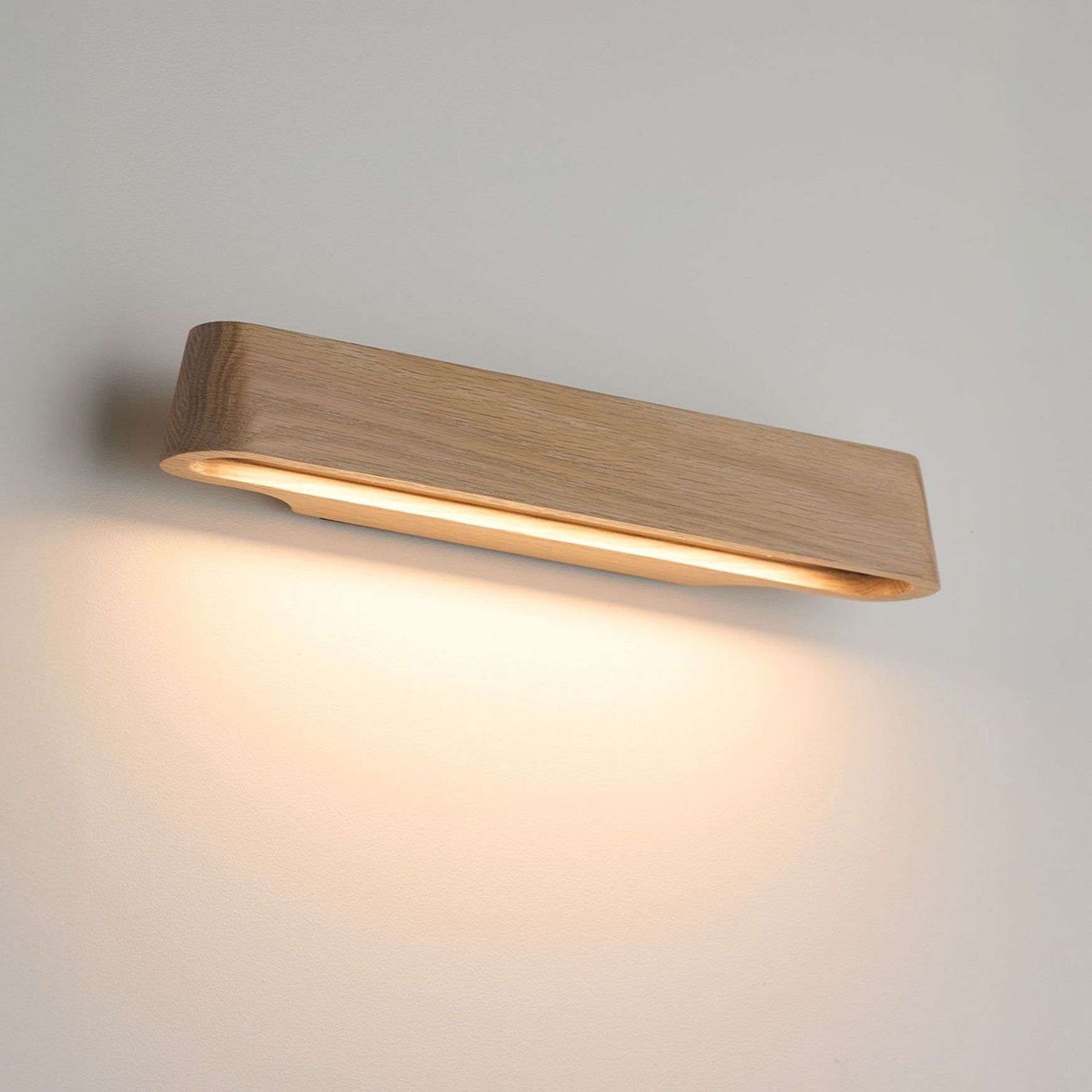Tenn Sconce | White Oil Finish