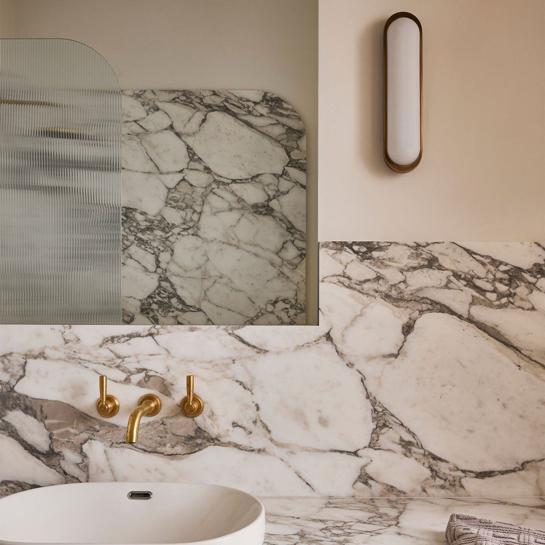Bode Wall Light