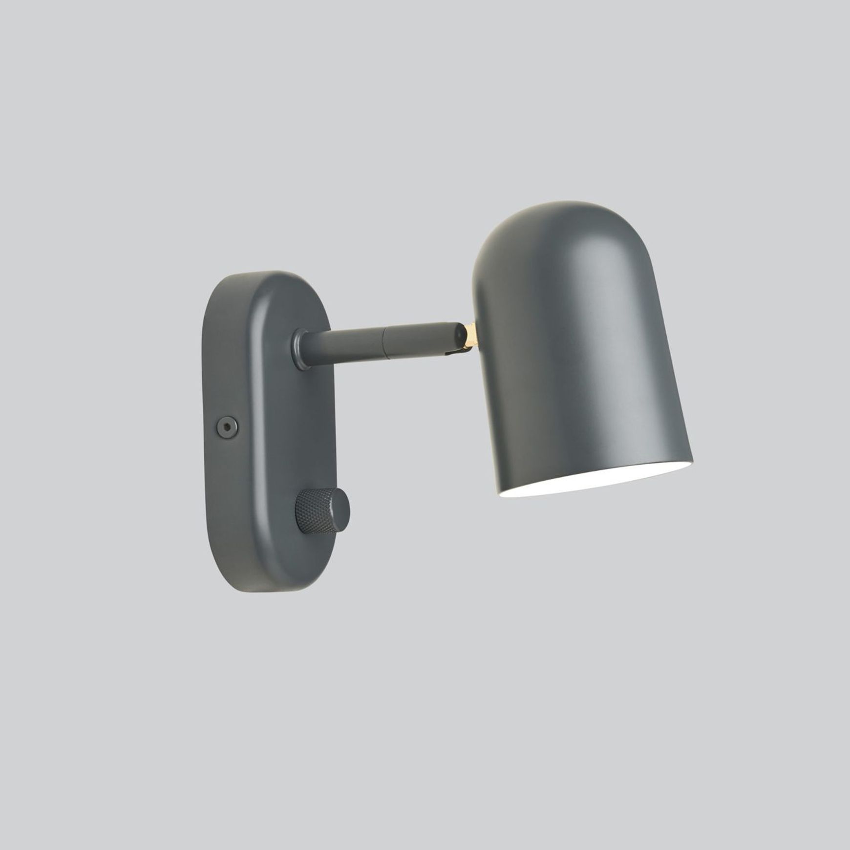 Buddy Wall Light