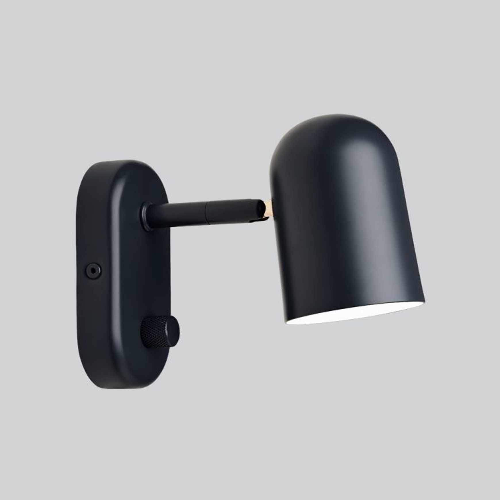 Buddy Wall Light
