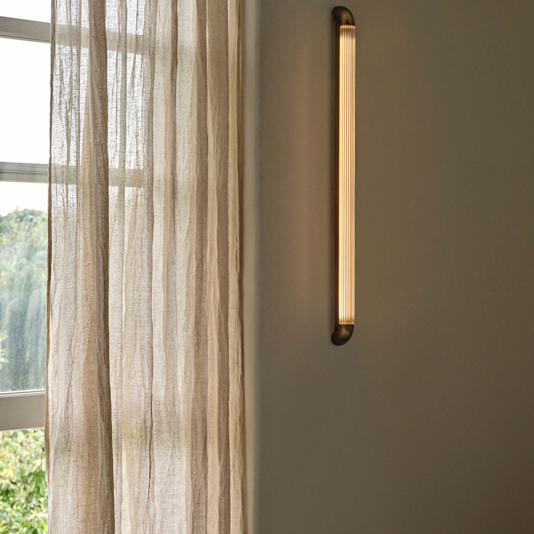 Strata Wall Light