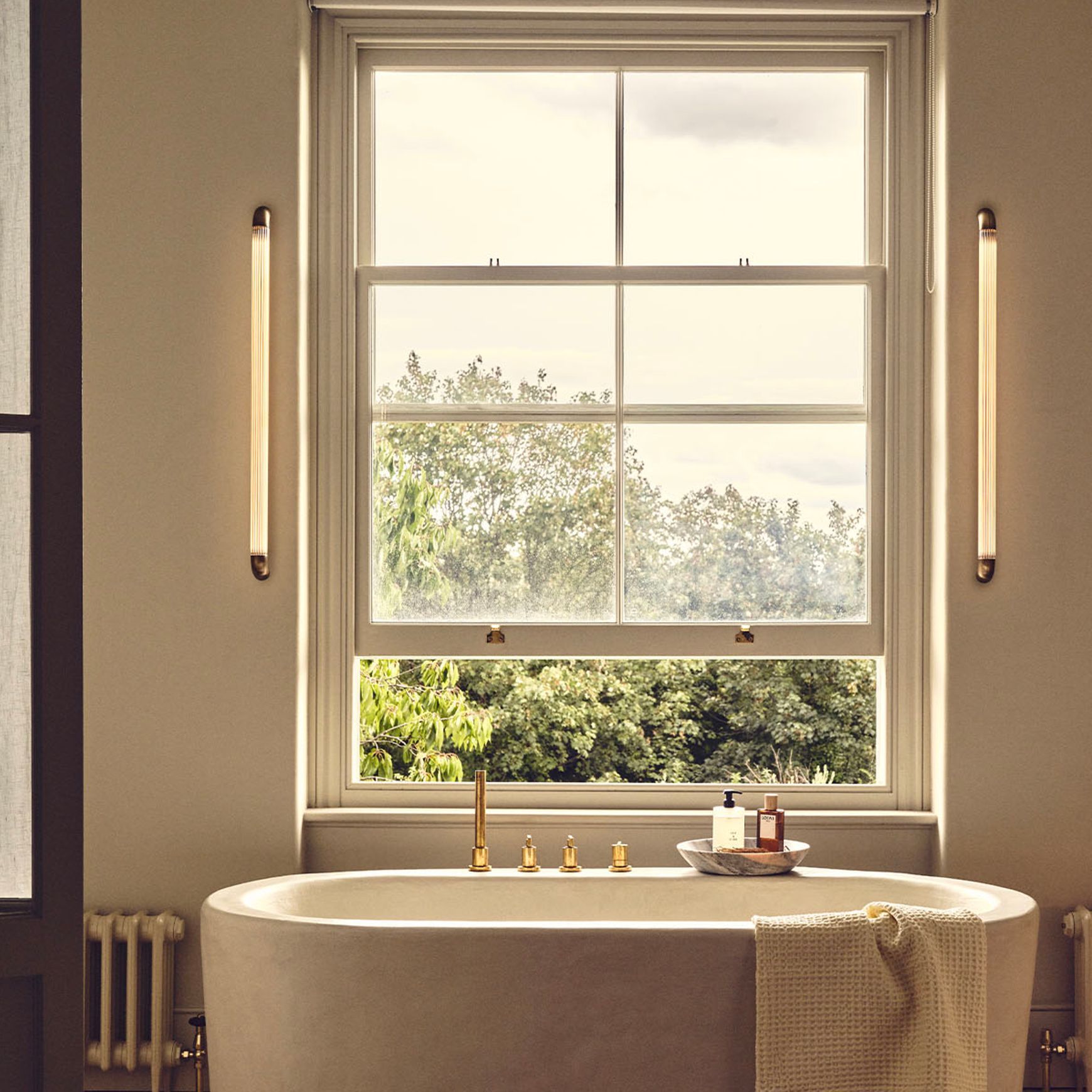 Strata Wall Light