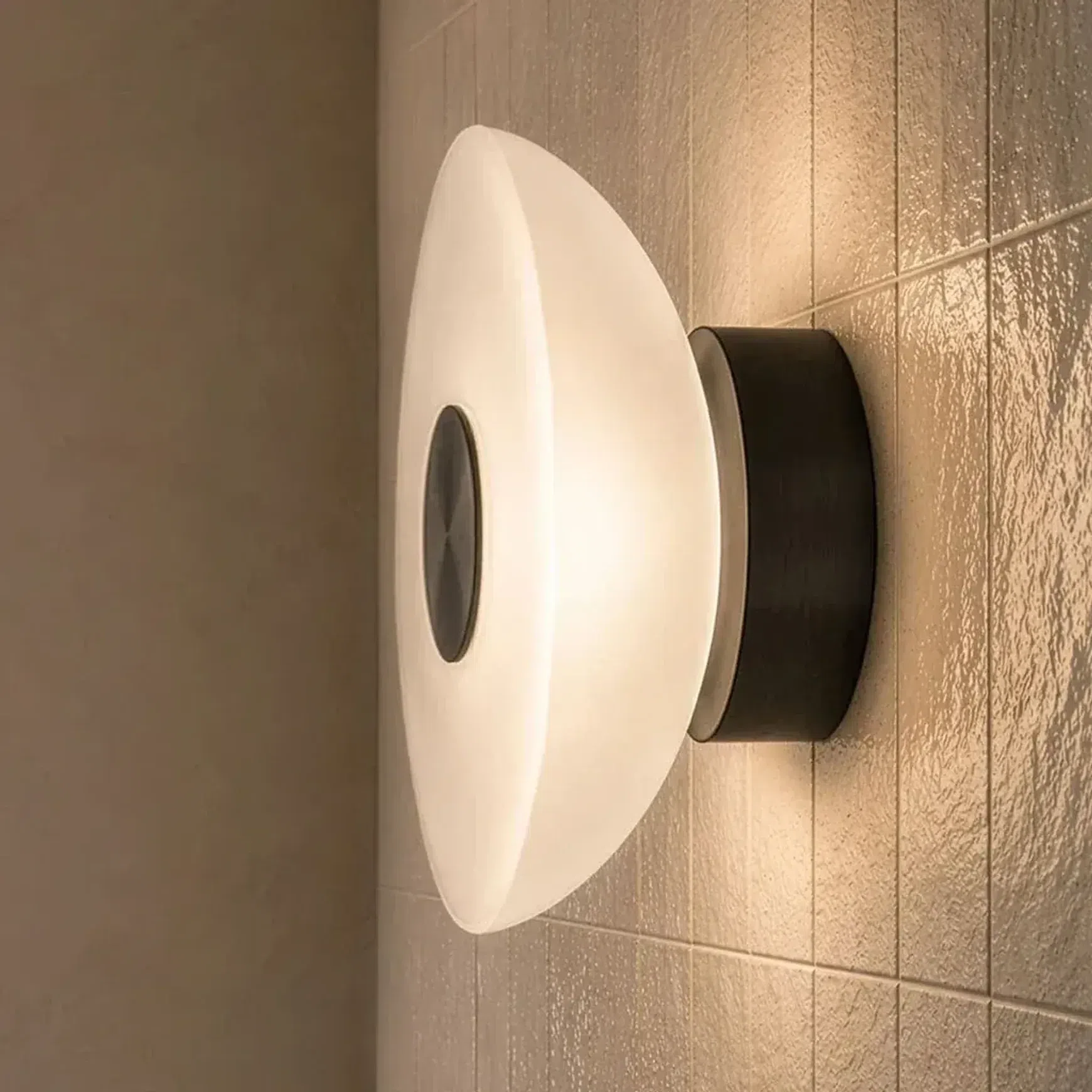 Dome Air Wall Light