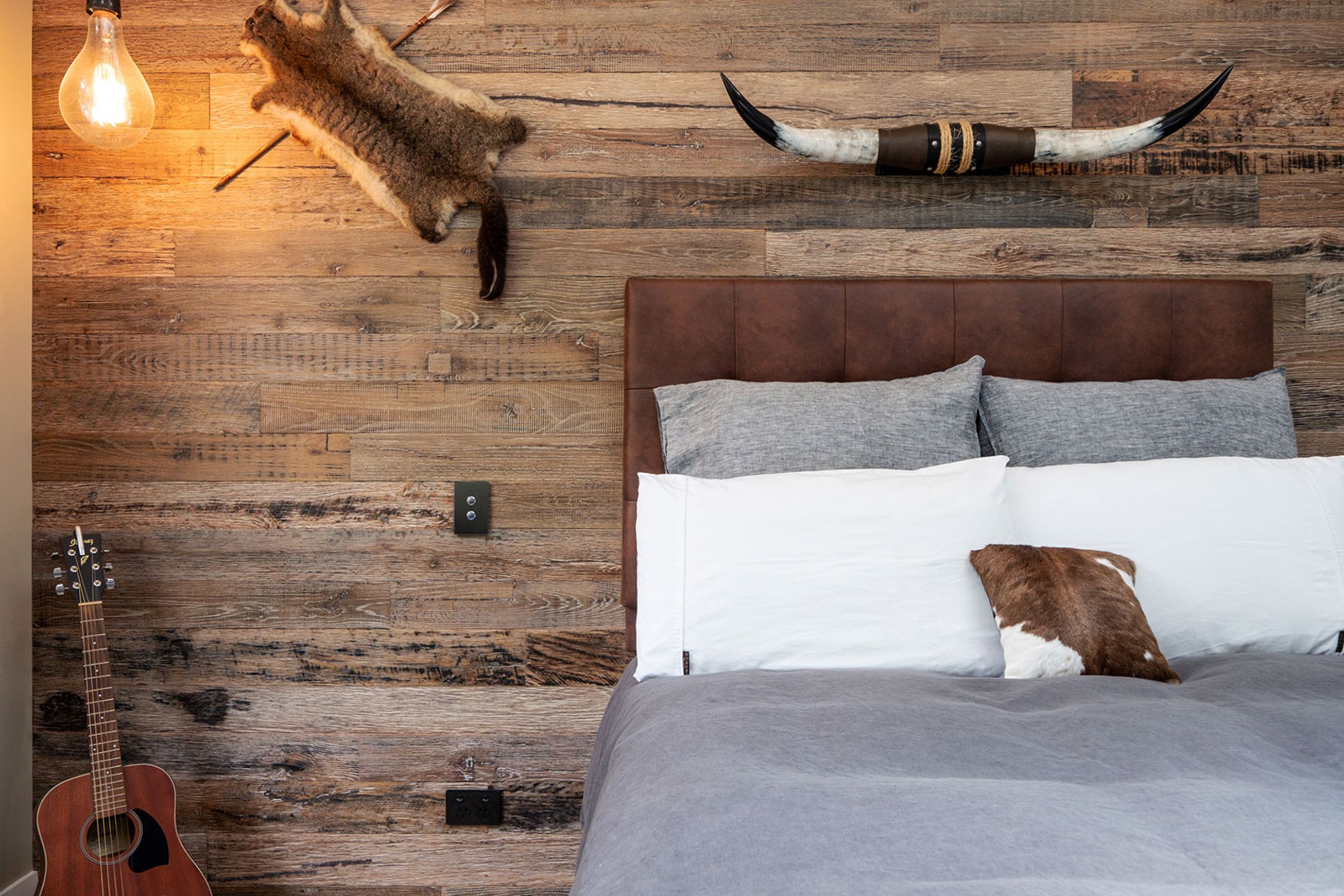 Imondi Weathered Oak Reclaimed Interior Panelling
