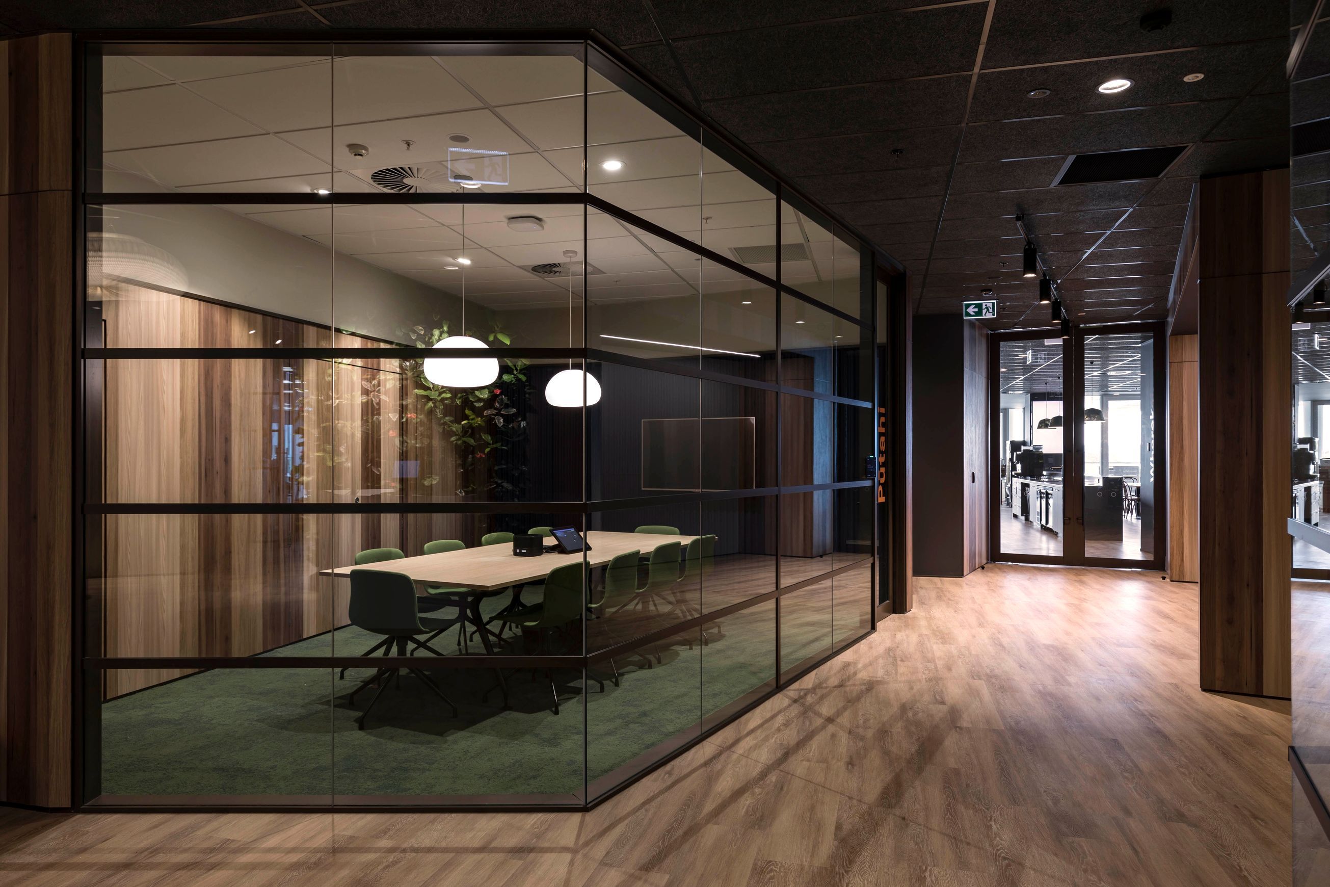 Potters Bespoke Custom Partitions