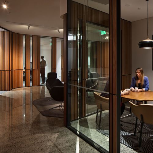 E Series 132 Aluminium Partitioning System