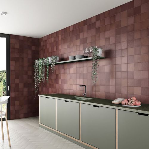 Margot Burgundy Matt 132x132x10mm