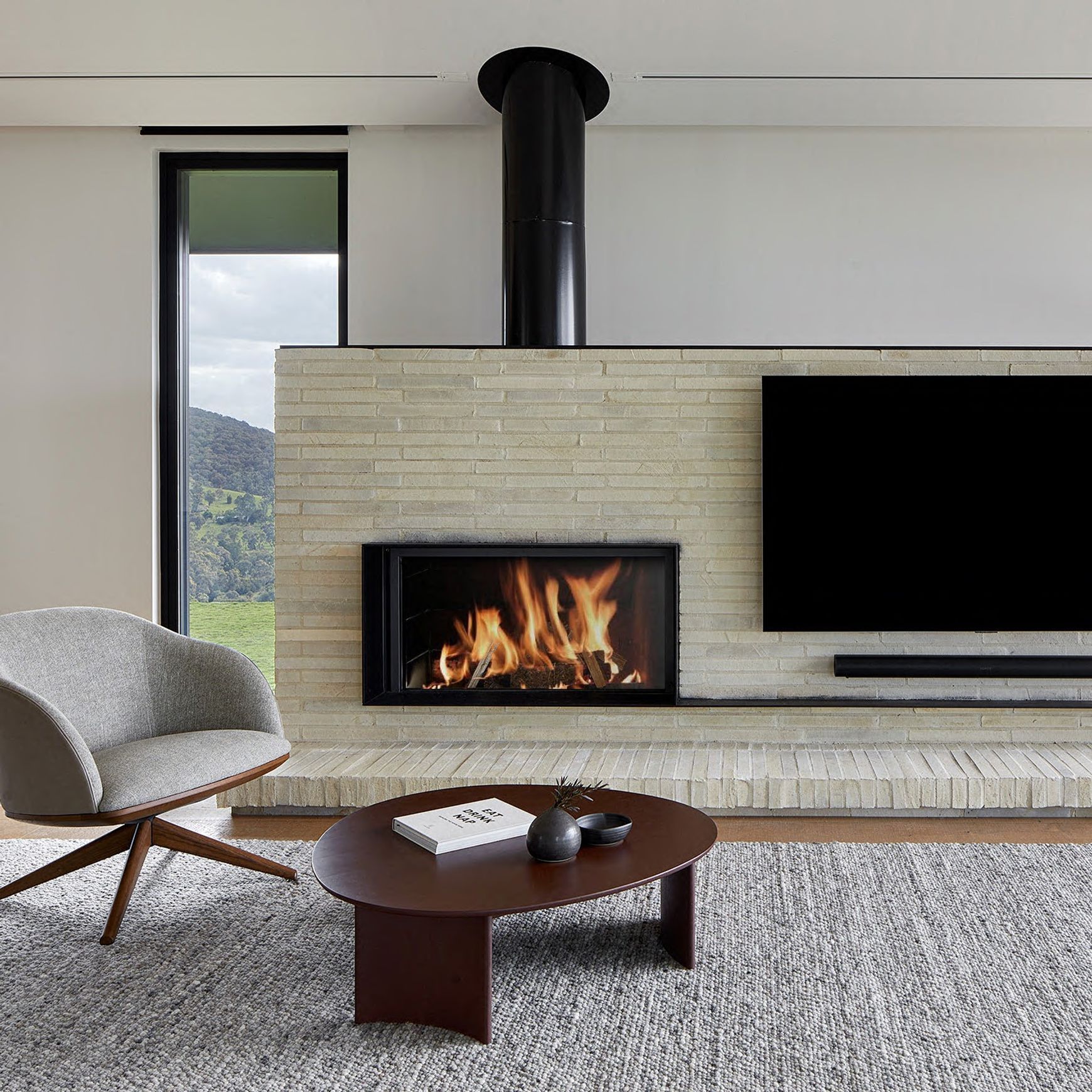 STUV 21 - 125 SF - Fireplace