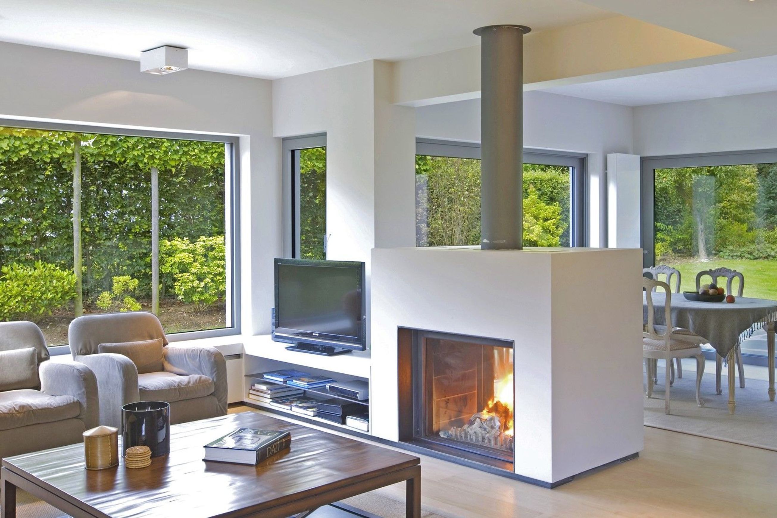Stûv 21 Double-Sided Rural Fireplace