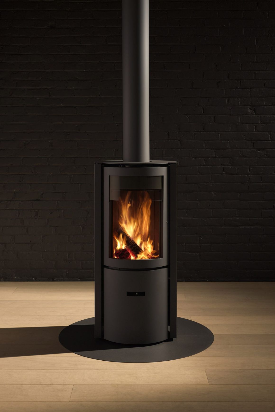 Stuv 30 Compact Low Freestanding Wood Fireplace