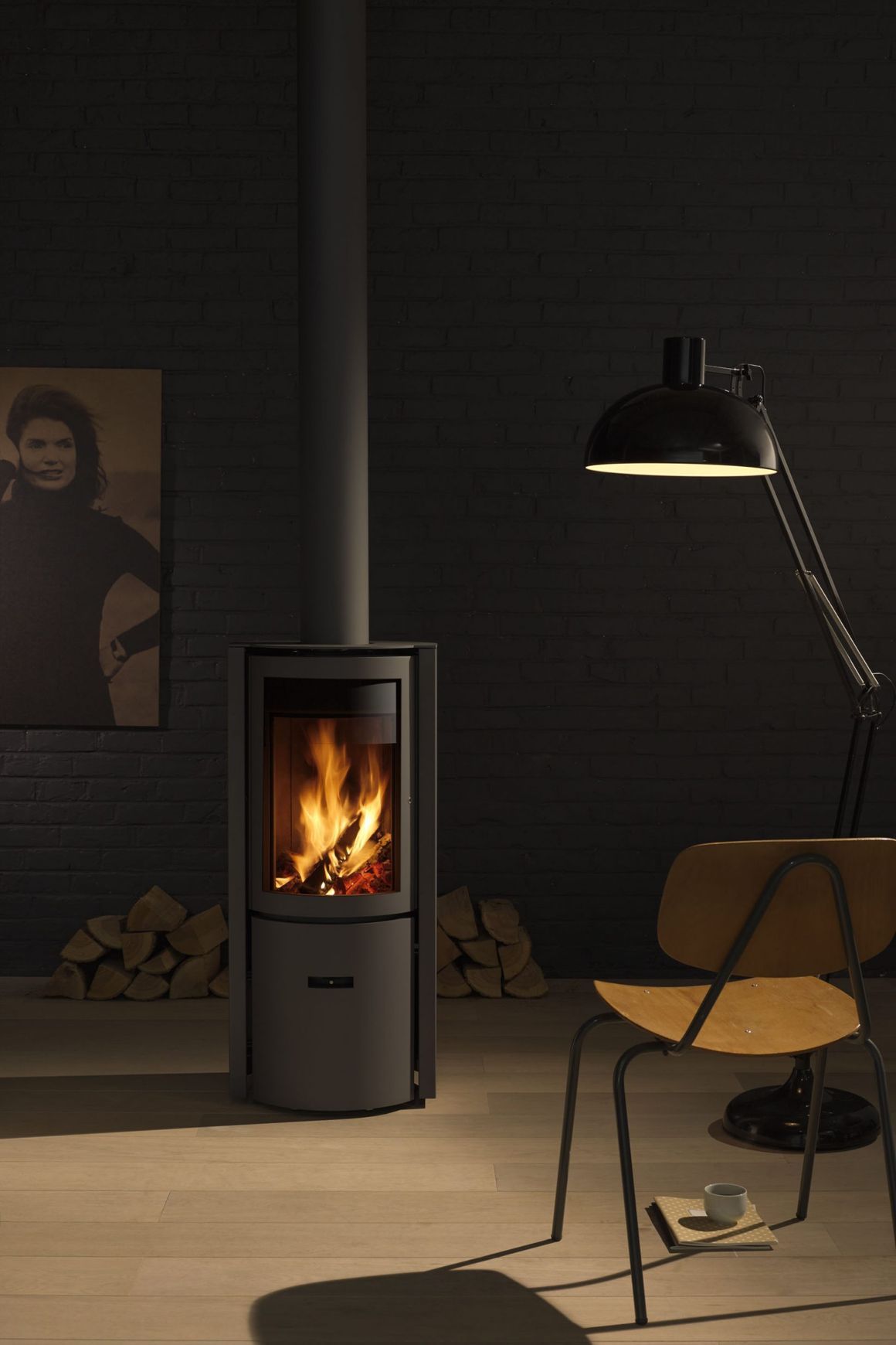 Stuv 30 Compact Low Freestanding Wood Fireplace