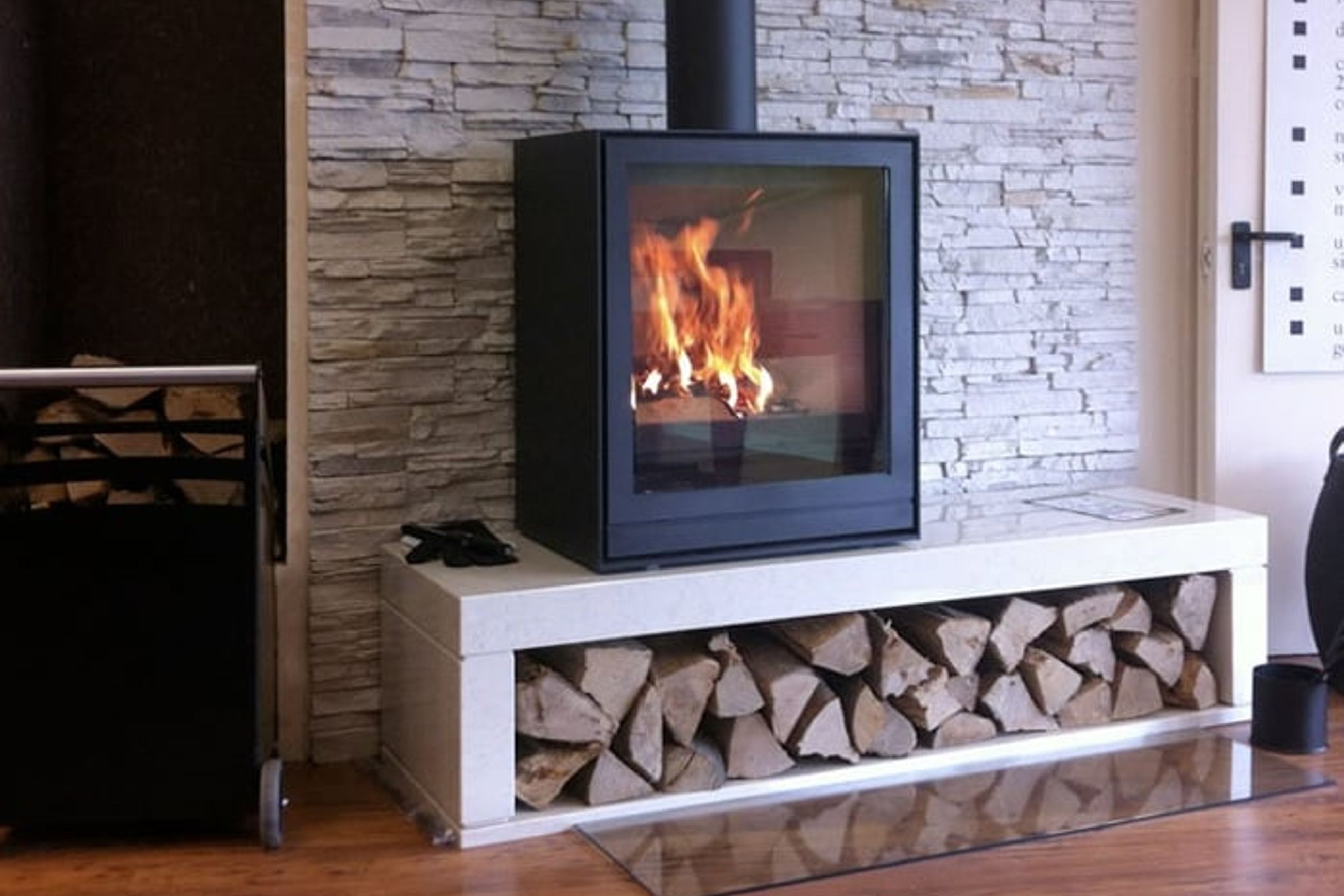 Cheminee Chazelles TQH43 Wood Burning Fireplace
