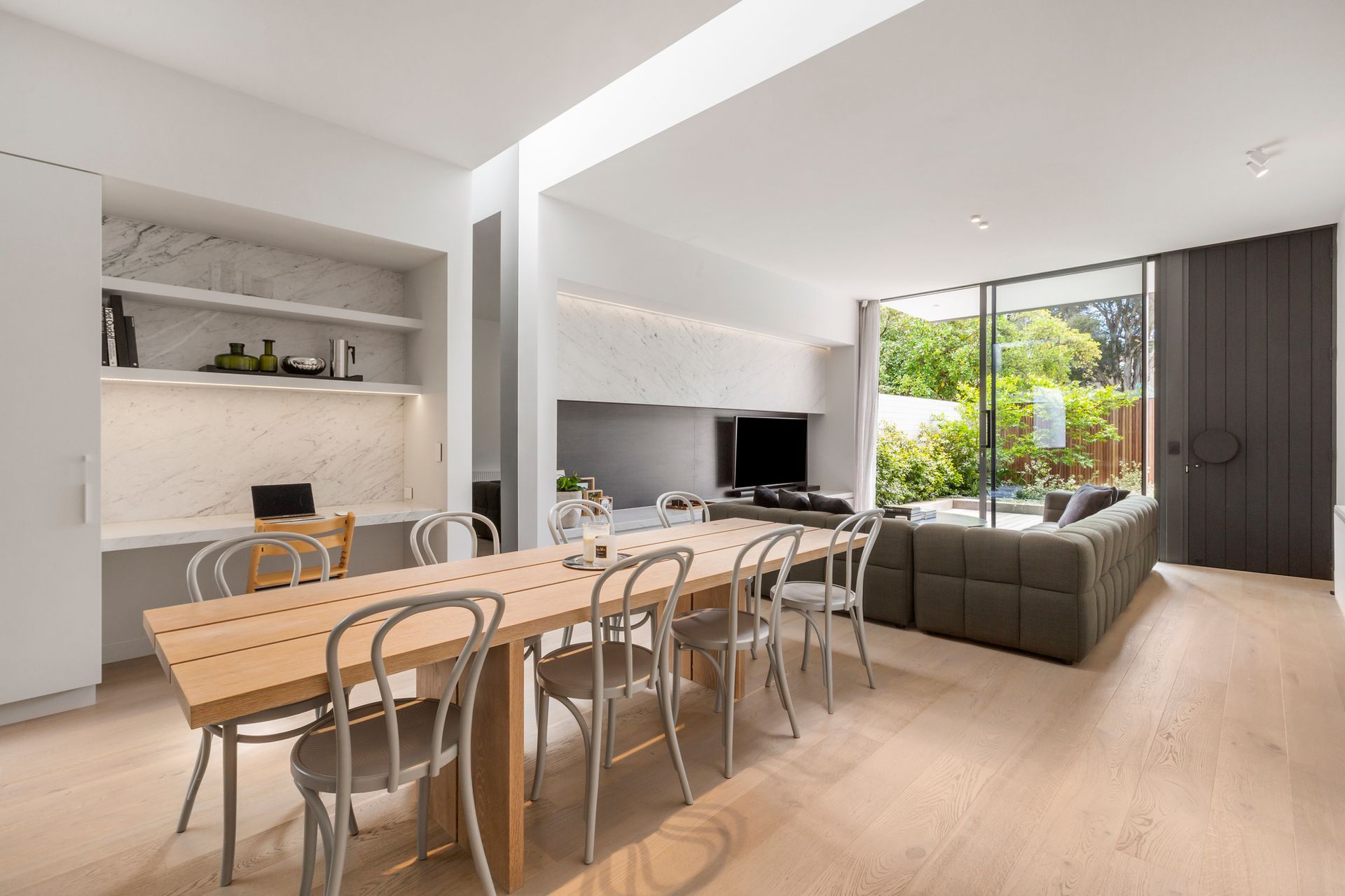 Supporting Image 6 for DUBOIS