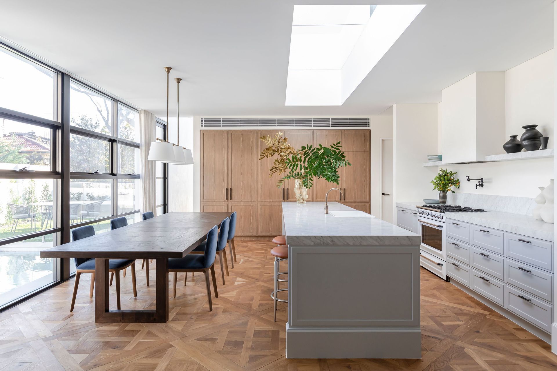 Supporting Image 3 for Tom Mark Henry