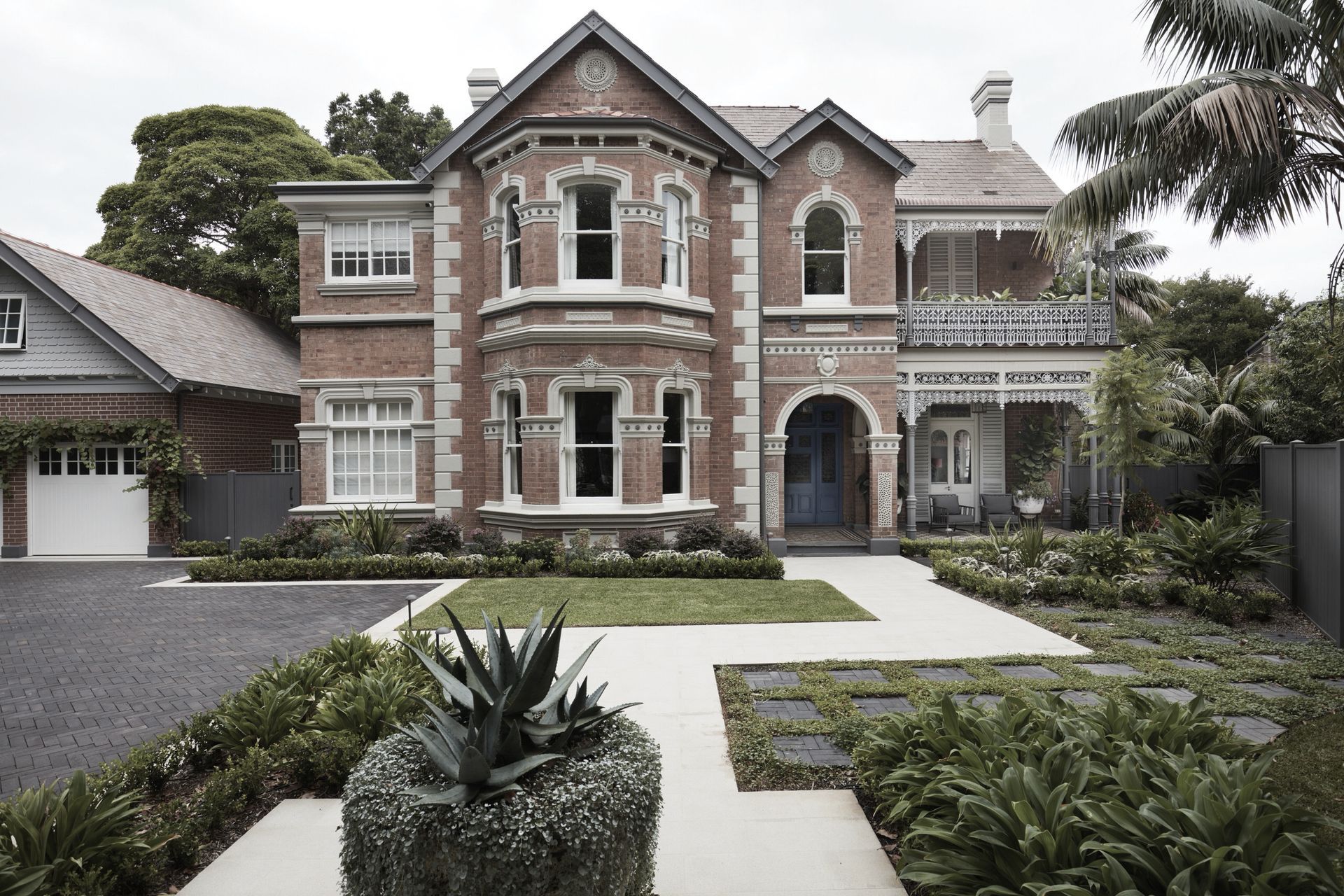 Hero Banner for Architelle