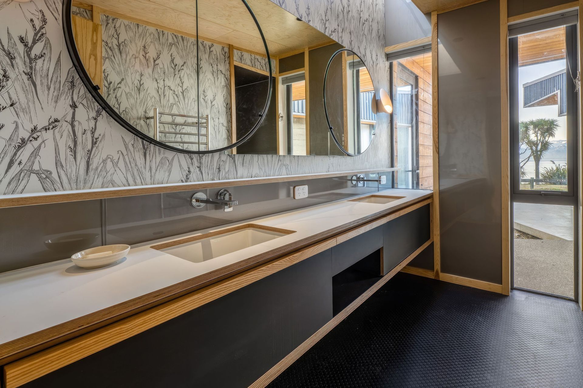 Supporting Image 4 for MJWarchitecture