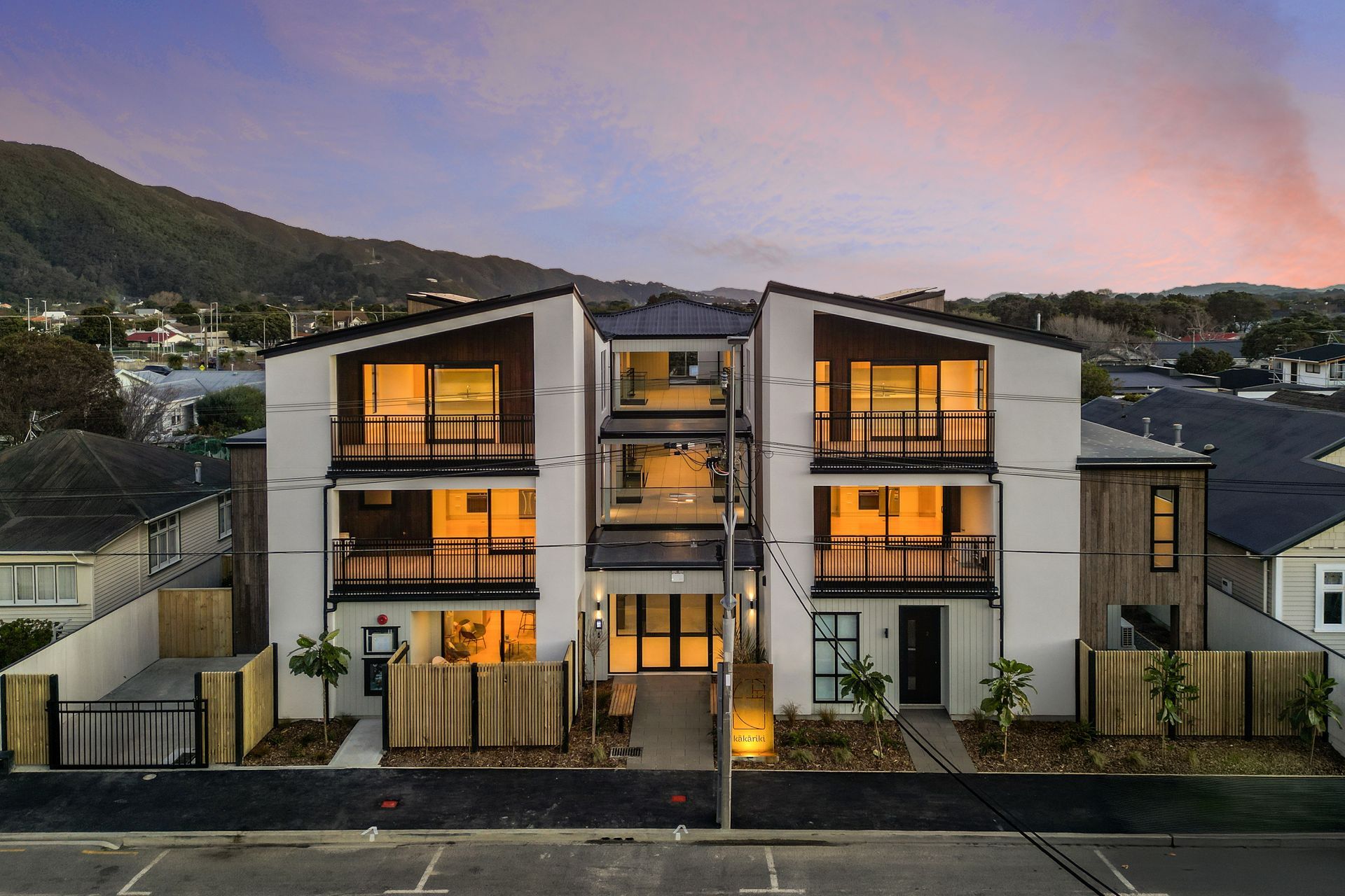 Supporting Image 3 for Moore Design